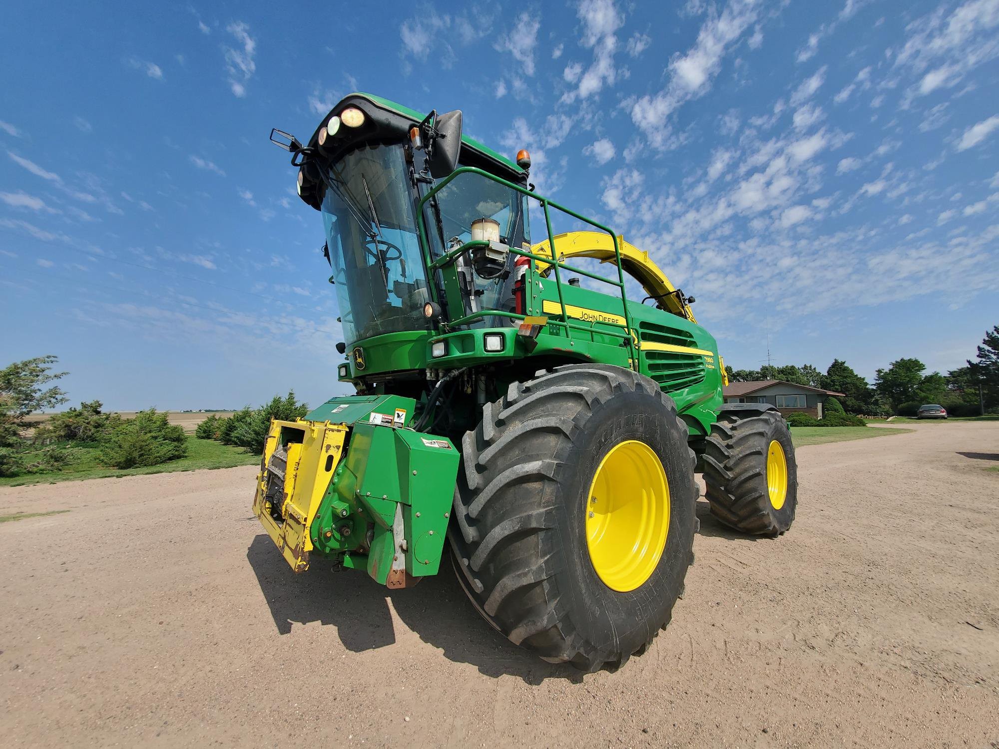 gallery 2015 John Deere 7980 Self-Propelled Forage Harvester