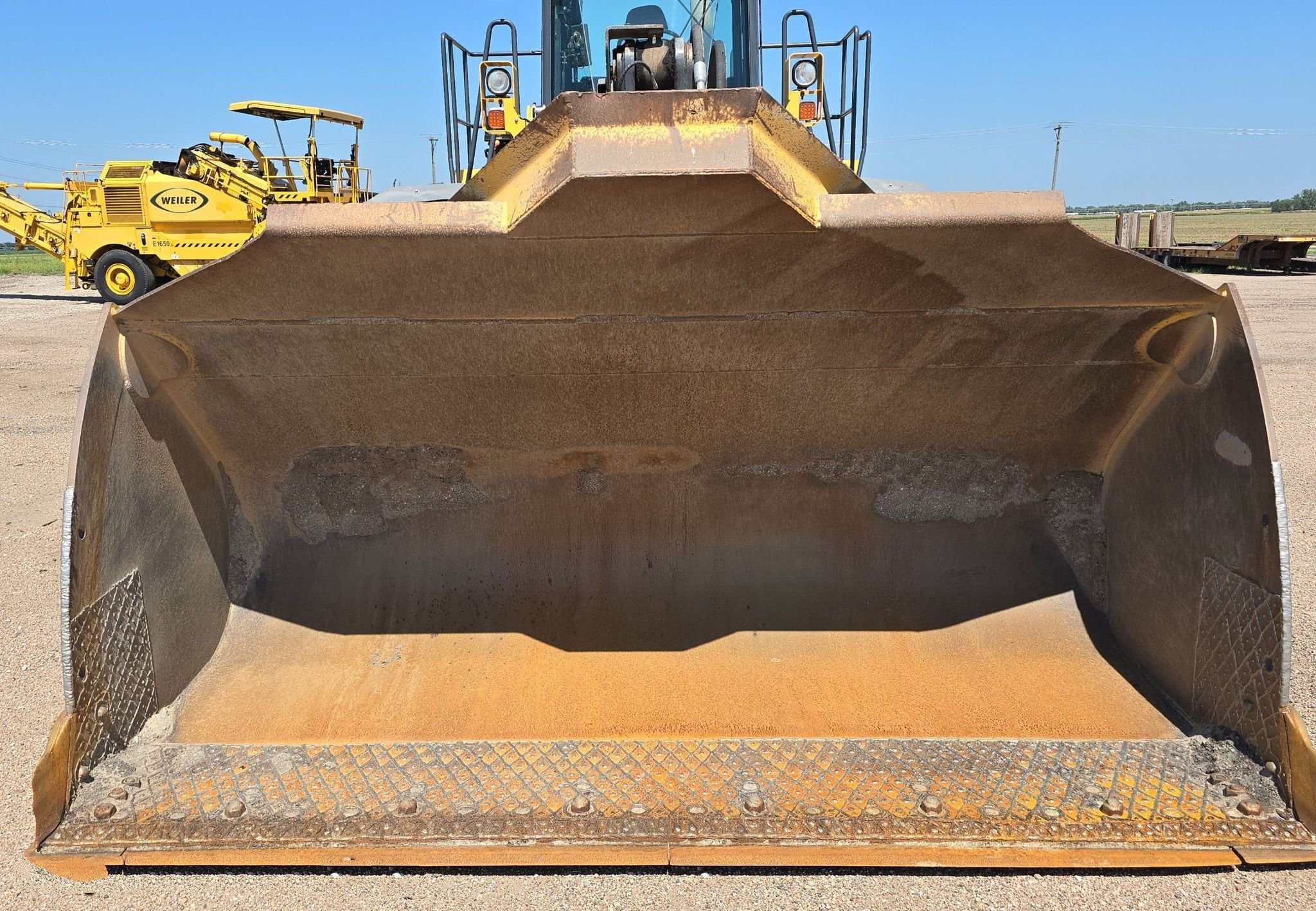 gallery 2014 John Deere 824K Wheel Loader