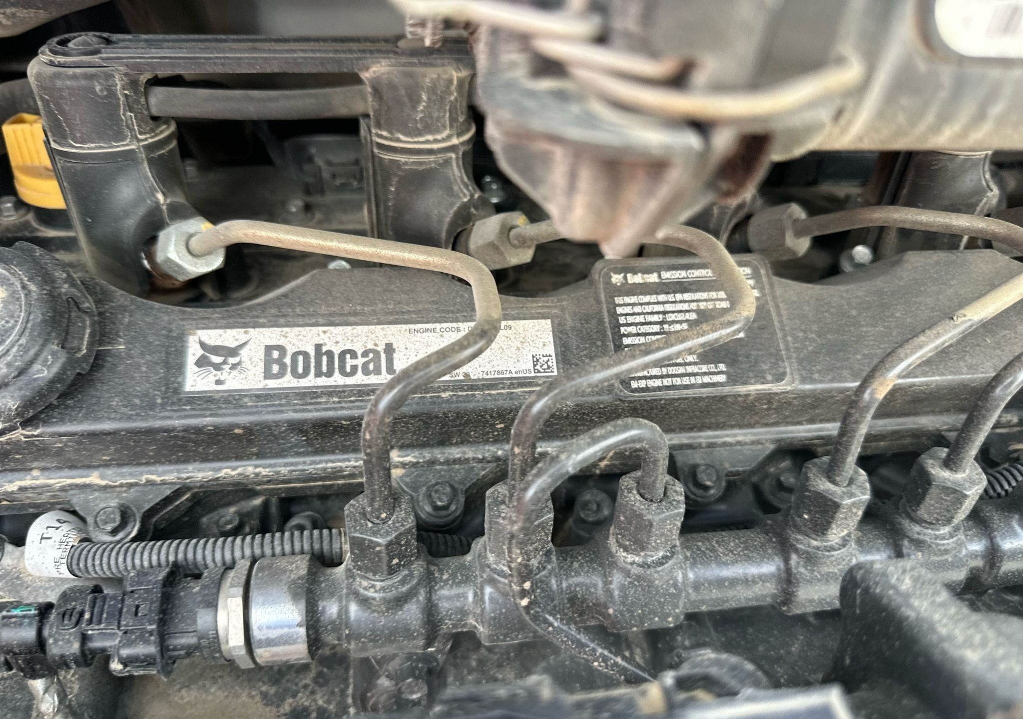 gallery 2021 Bobcat T595 tracked skid steer loader