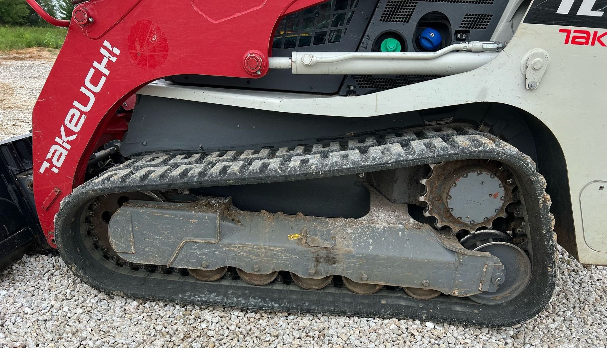 gallery 2020 Takeuchi TL12R2 tracked skid steer loader