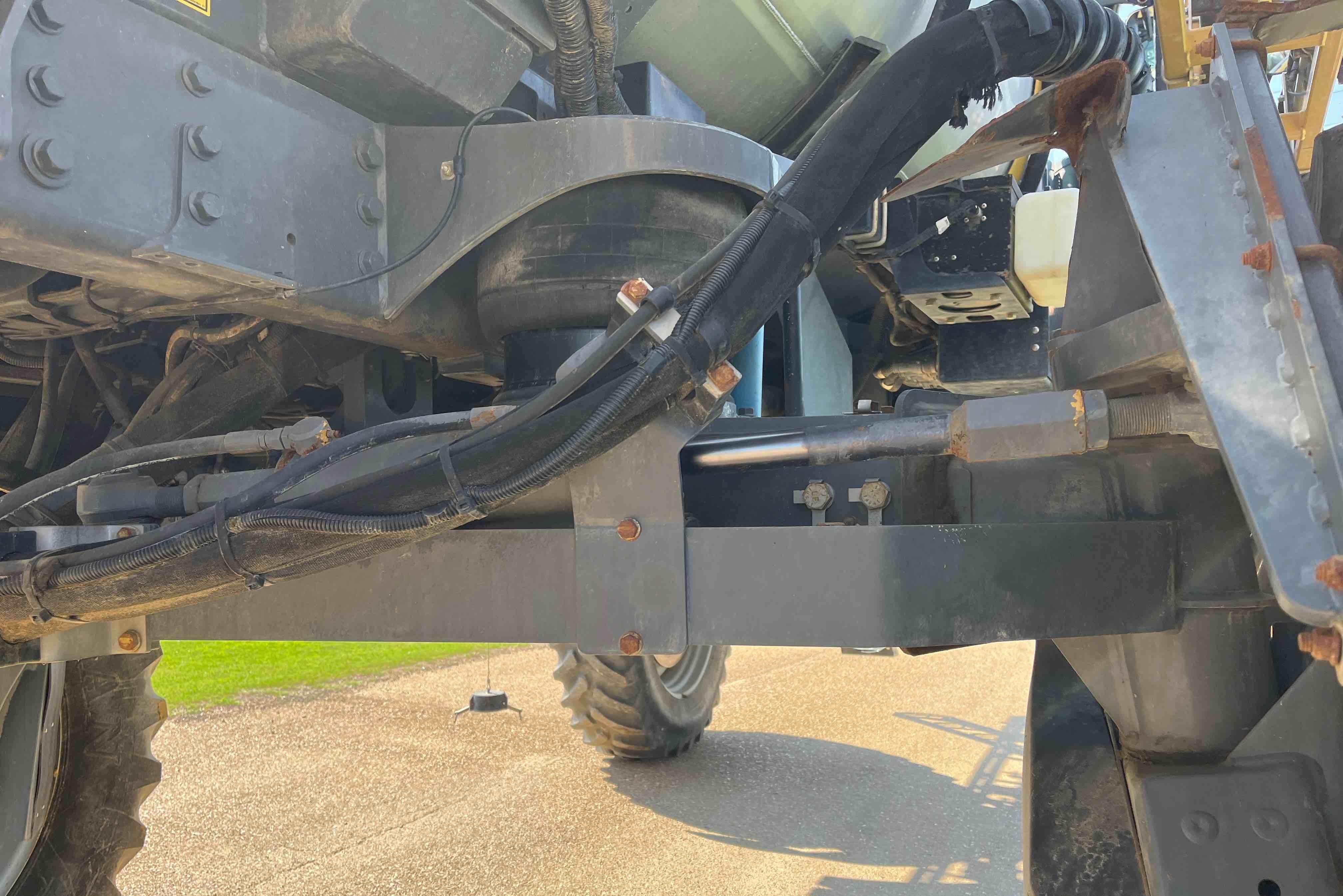 gallery 2019 RoGator RG1300C Self-Propelled Sprayer