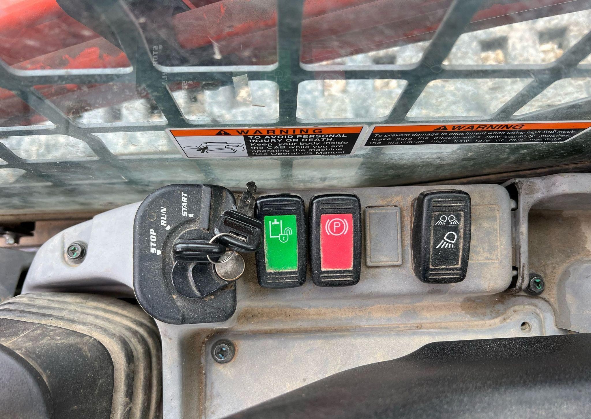 gallery 2019 Kubota SVL95-2S tracked skid steer loader
