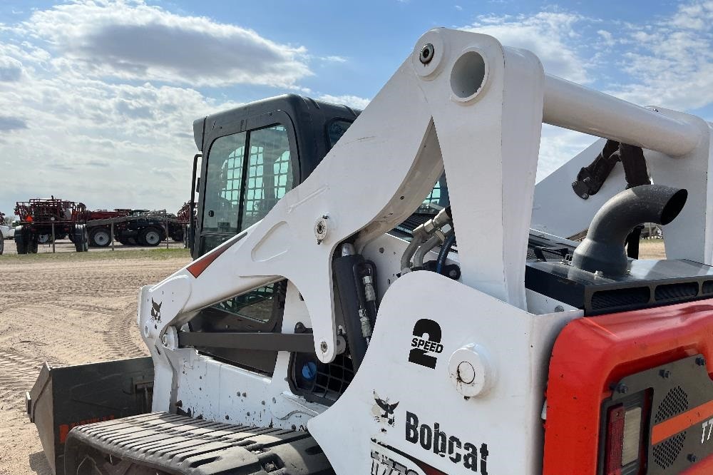 gallery 2019 Bobcat T770 Compact Track Loader