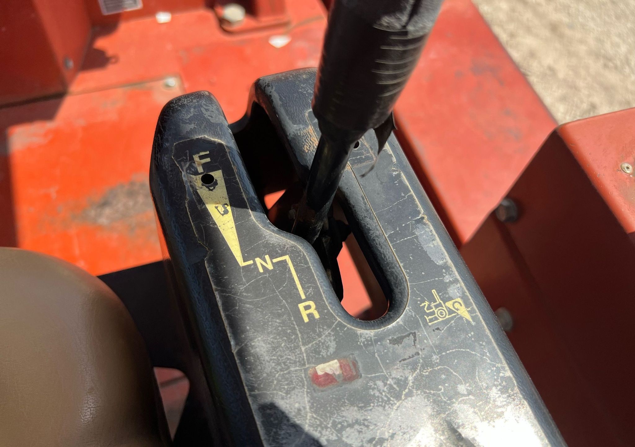 gallery 2006 Ditch Witch HT185 cable plow