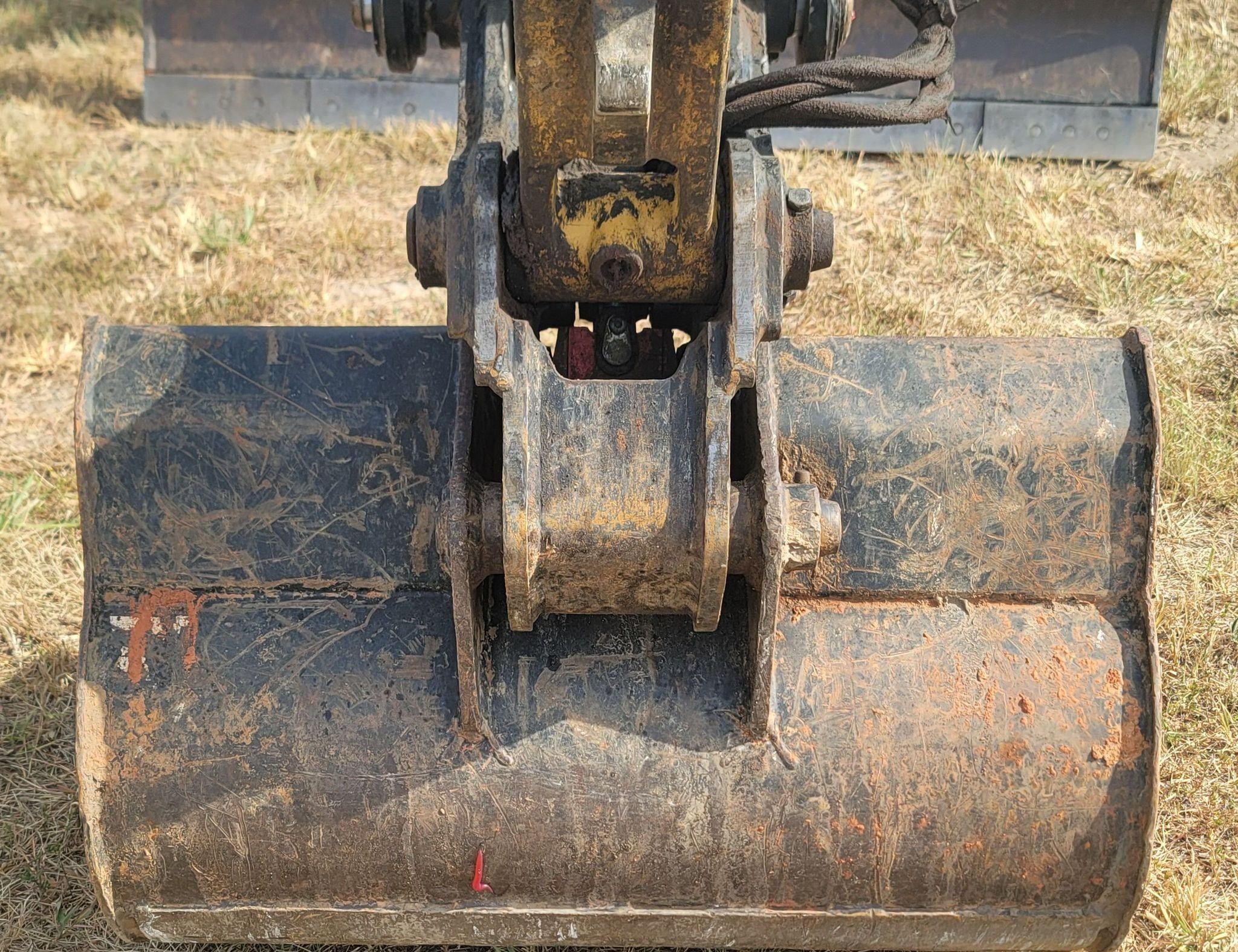 gallery 2019 Caterpillar 306CR  mini excavator