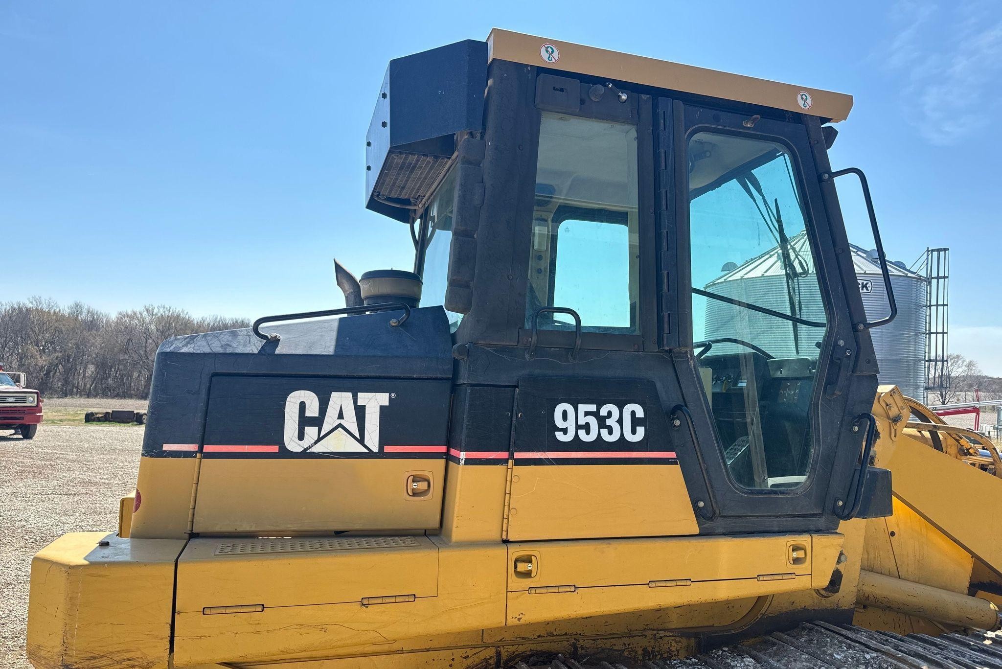 gallery 2002 Caterpillar 953C track loader