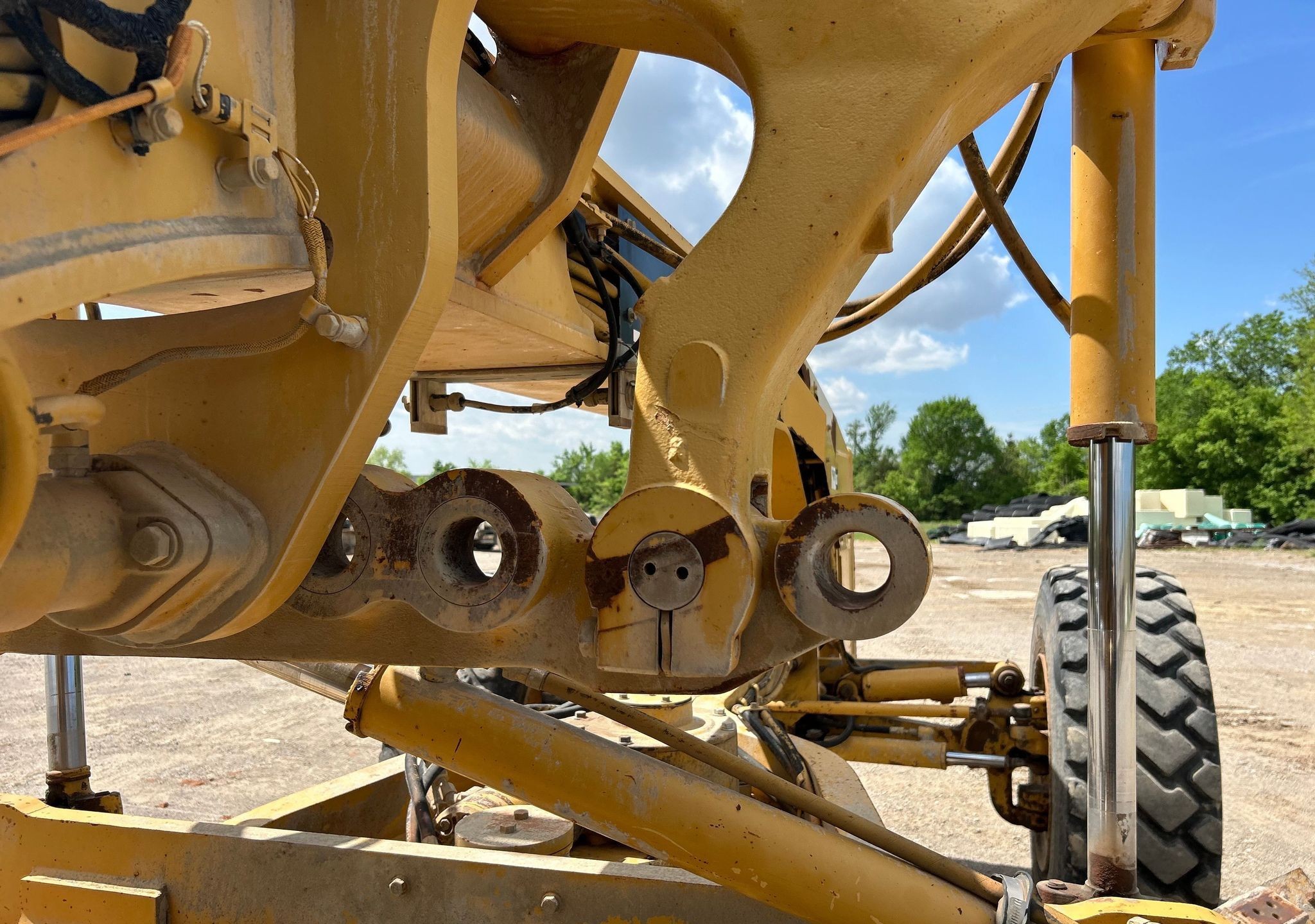 gallery 2006 Caterpillar 160H VHP Plus motor grader