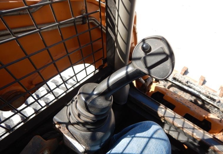 gallery 2011 Case TR320 tracked skid steer loader