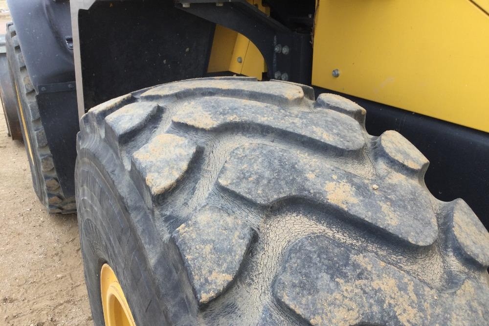 gallery 2018 Komatsu WA270-8 Wheel Loader