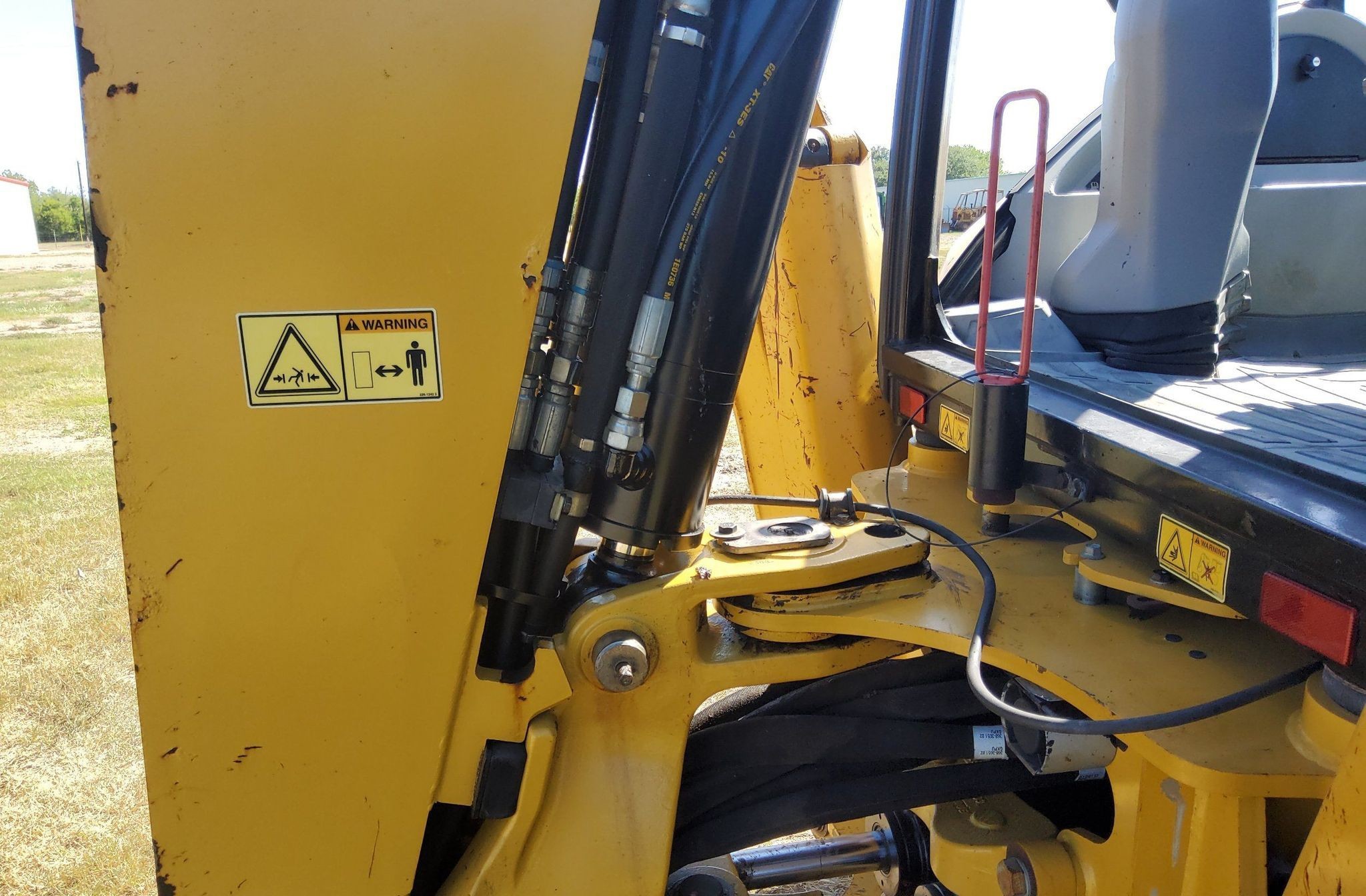 gallery 2013 Caterpillar 420F IT Backhoe