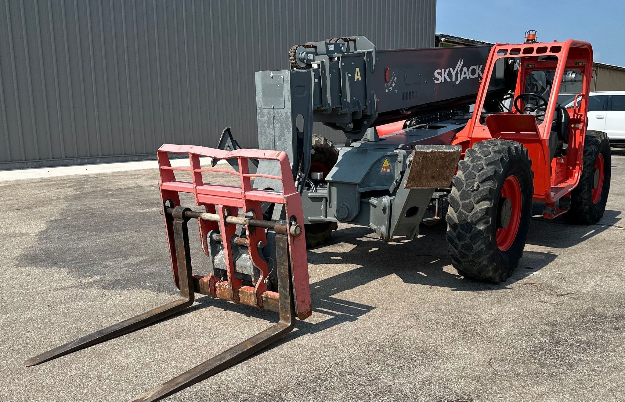 gallery 2018 Skyjack SJ1056 TH telehandler