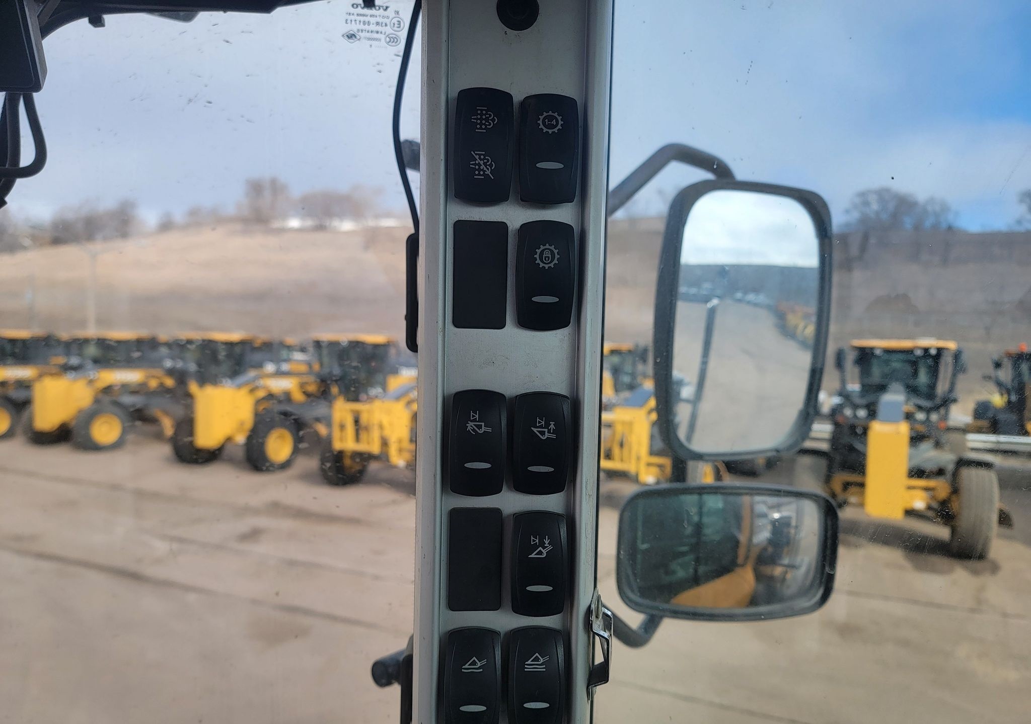 gallery 2015 Volvo L110H high lift wheel loader