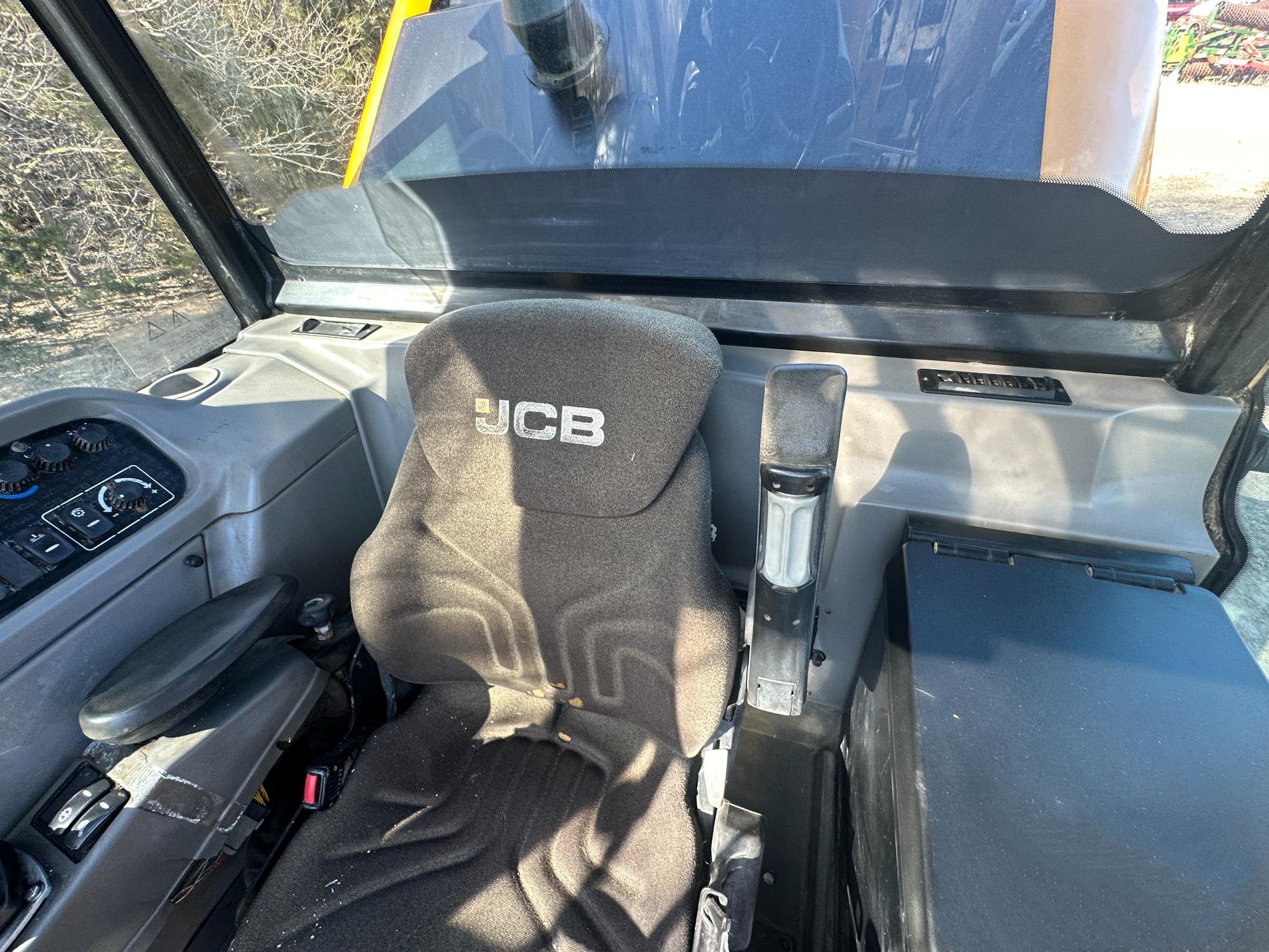 gallery 2017 JCB TM320 4x4 Telehandler