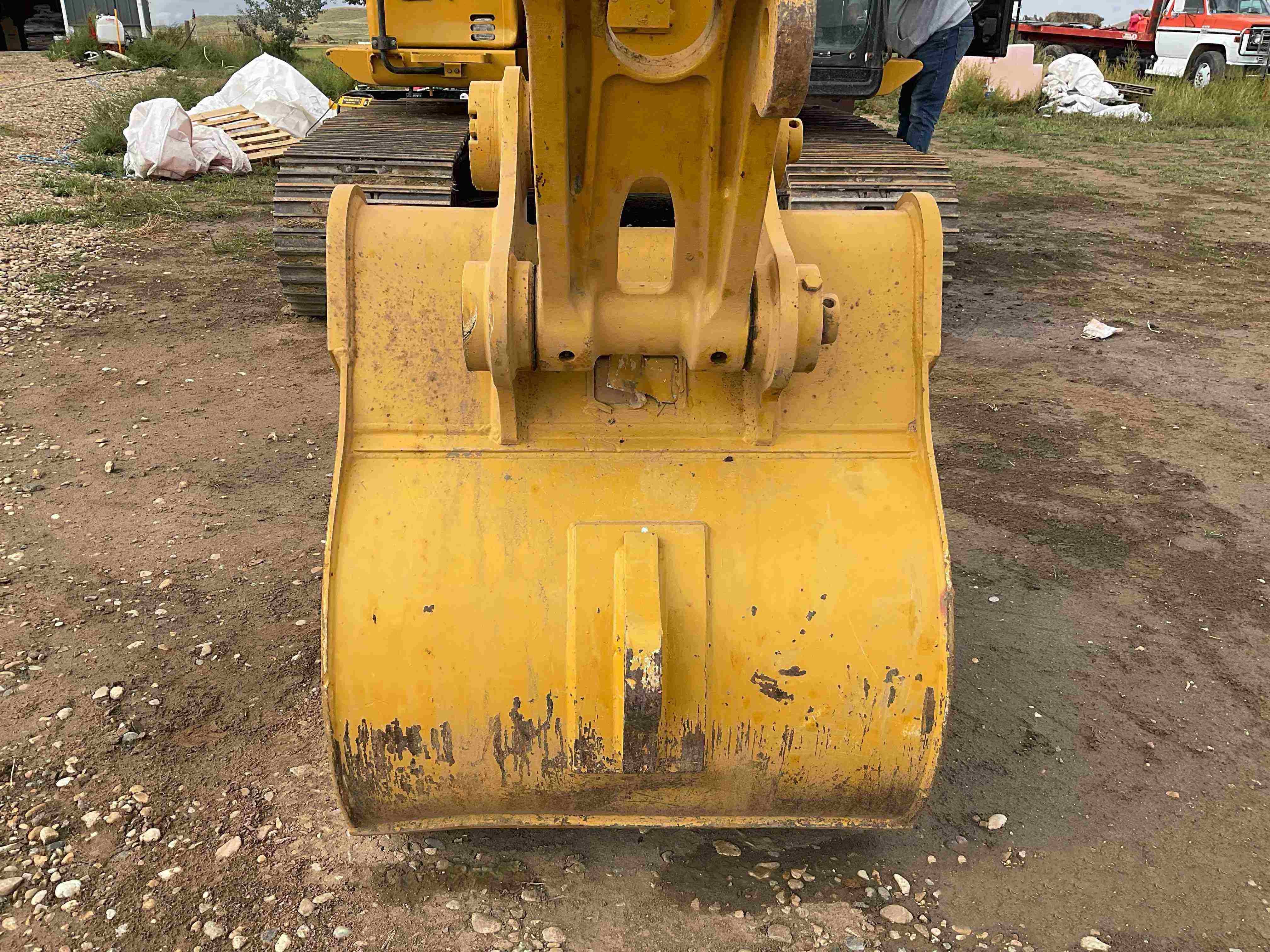 gallery 2017 Caterpillar 320FL Excavator
