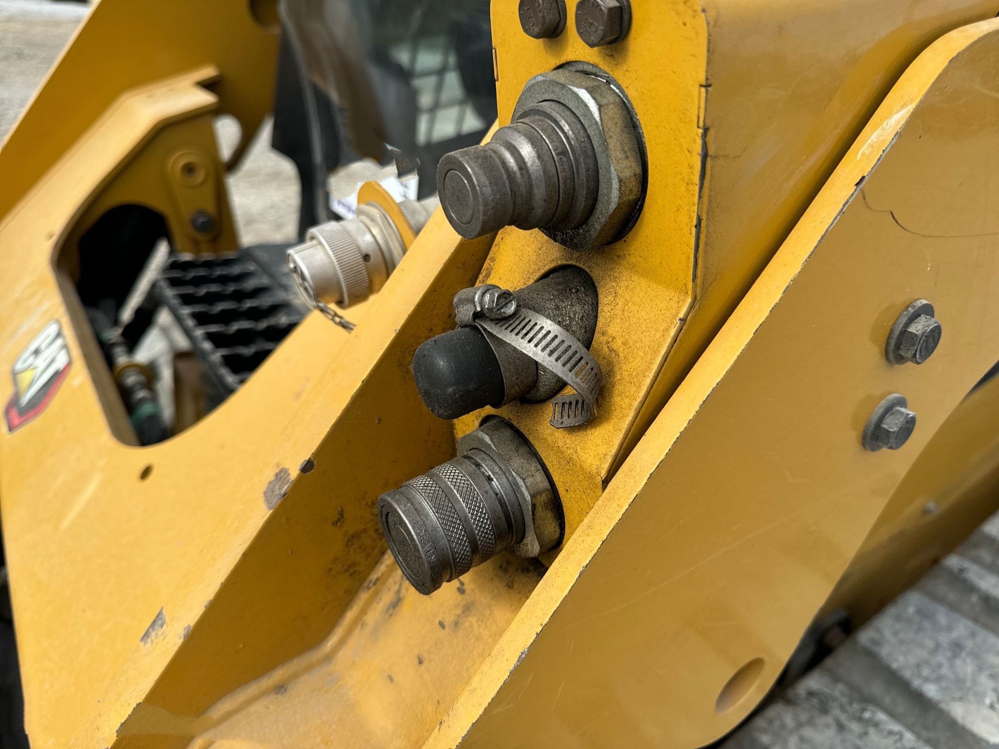 gallery 2019 Caterpillar 259D3 tracked skid steer loader