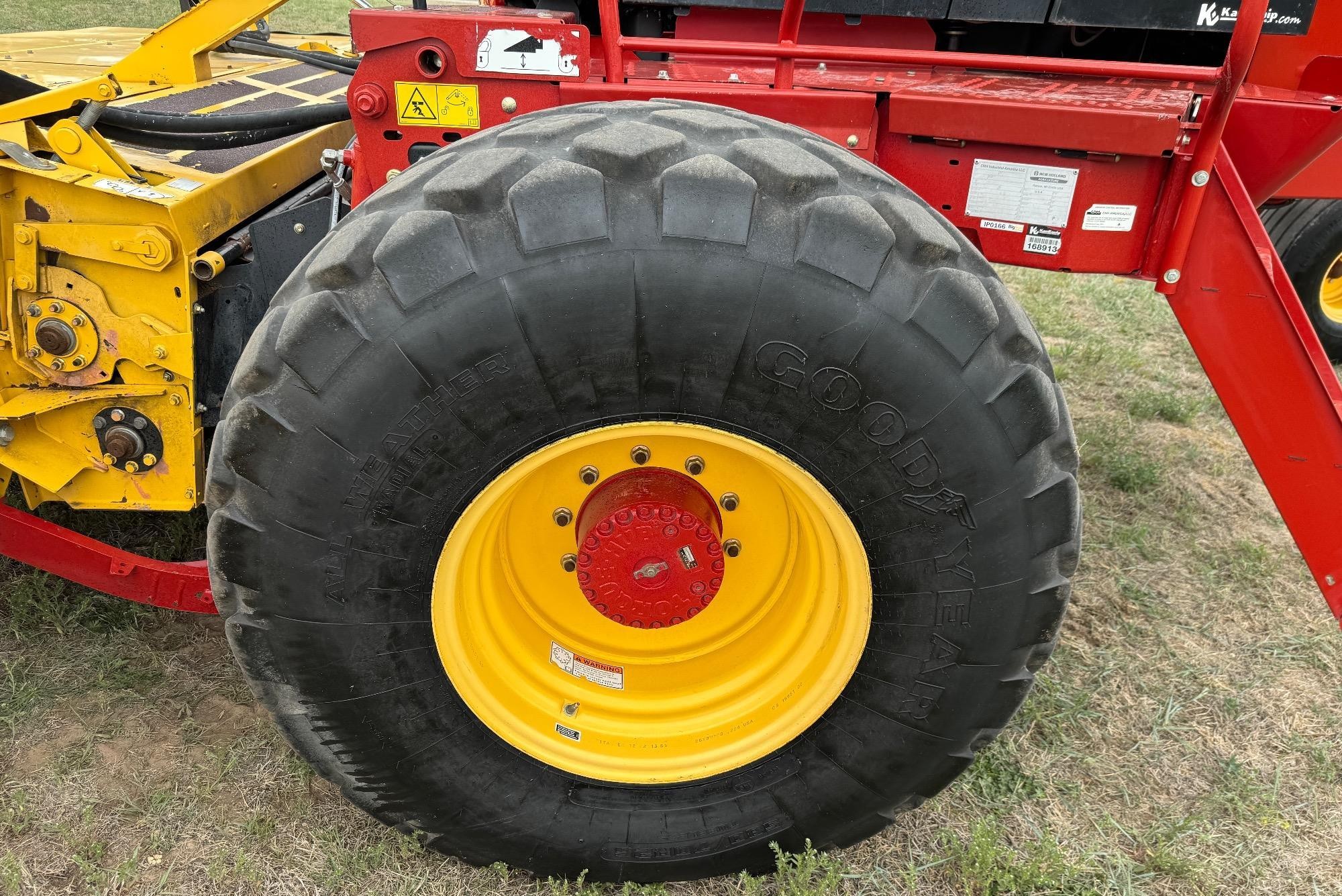 gallery 2014 New Holland Speedrower 240 Self-Propelled Windrower
