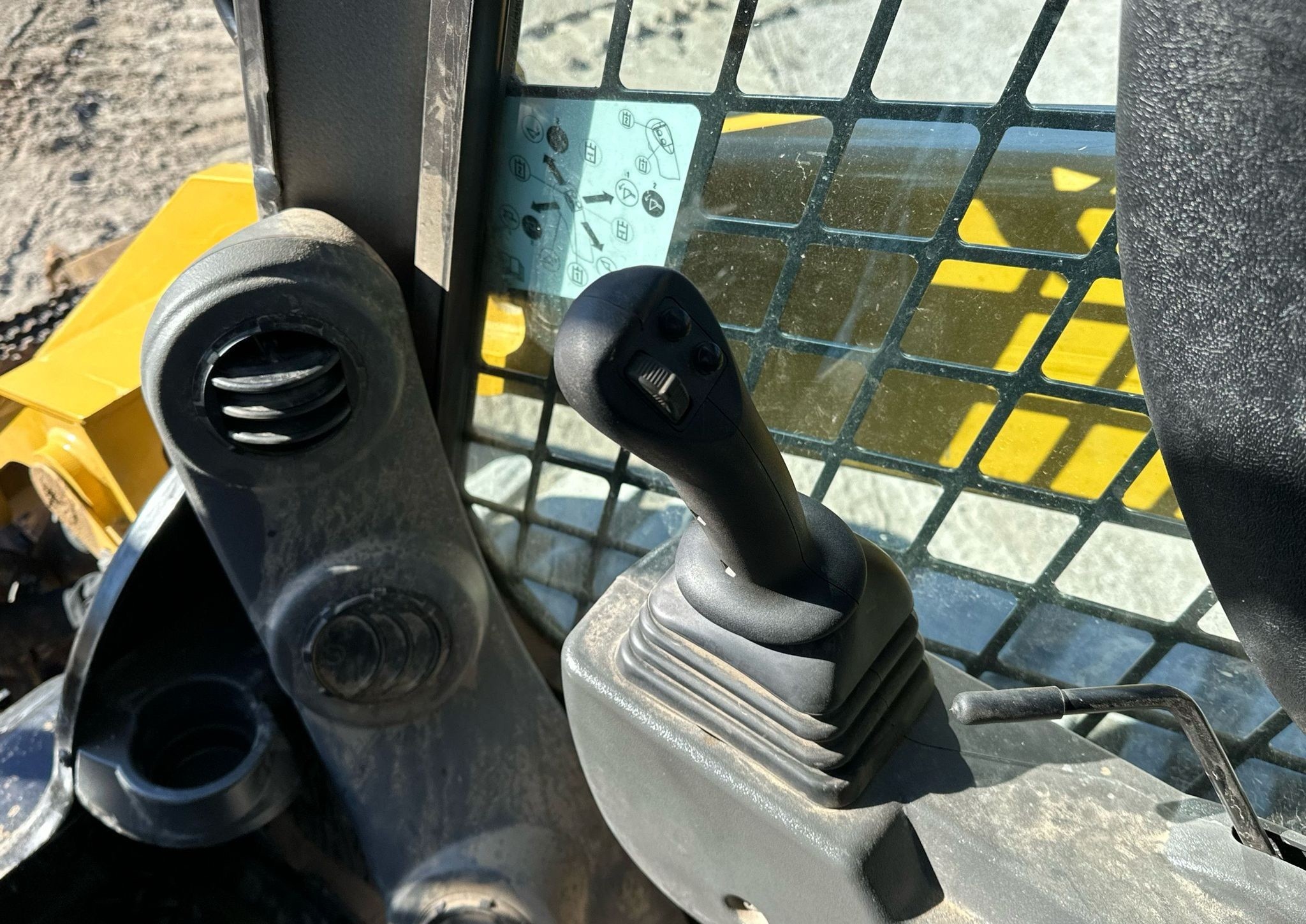gallery 2022 Caterpillar 299D3XE tracked skid steer loader