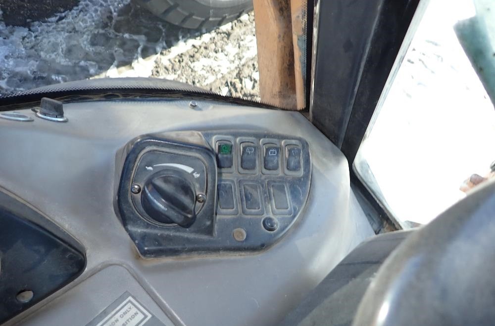 gallery 2011 Case 580 Super N WT 4x4 Backhoe WExtendahoe