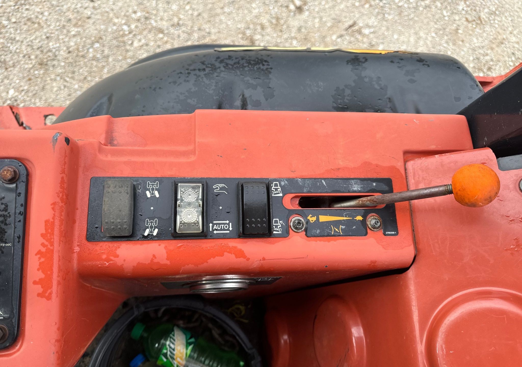 gallery 2013 Ditch Witch RT120 Quad trencher
