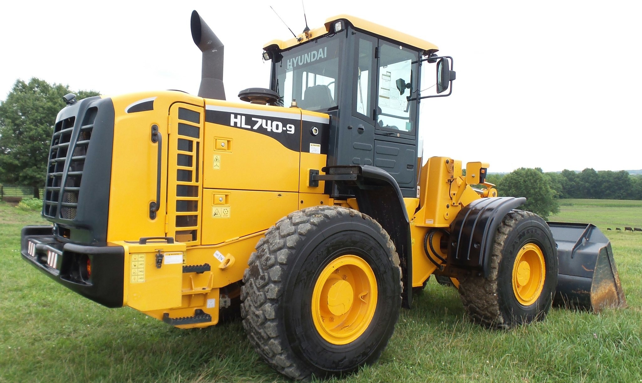gallery 2013 Hyundai HL740-9 wheel loader