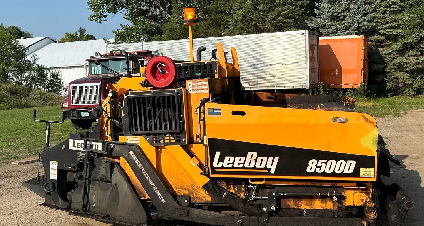 gallery 2018 LeeBoy 8500D paver