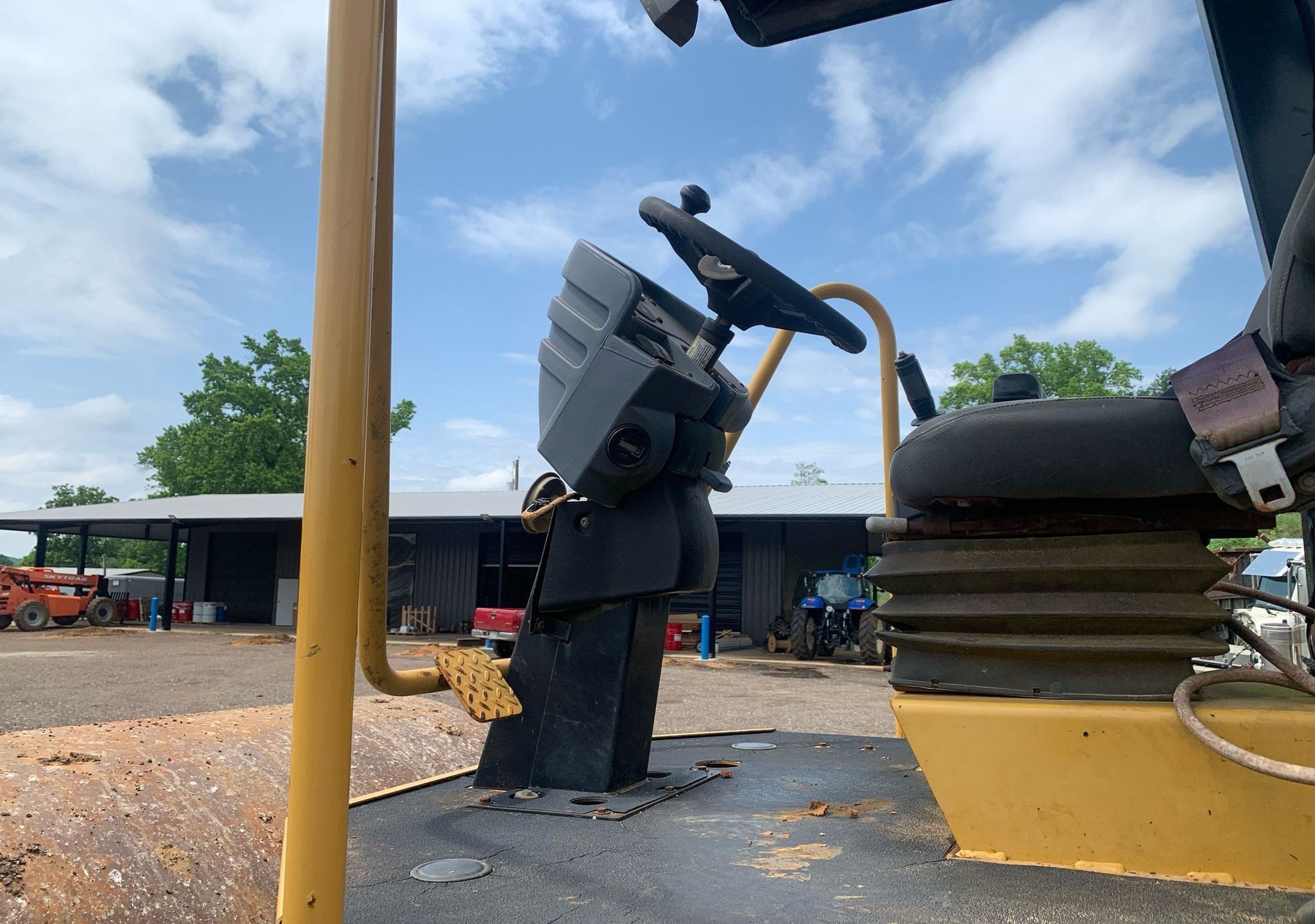 gallery 2008 Caterpillar CS56 single drum vibratory roller