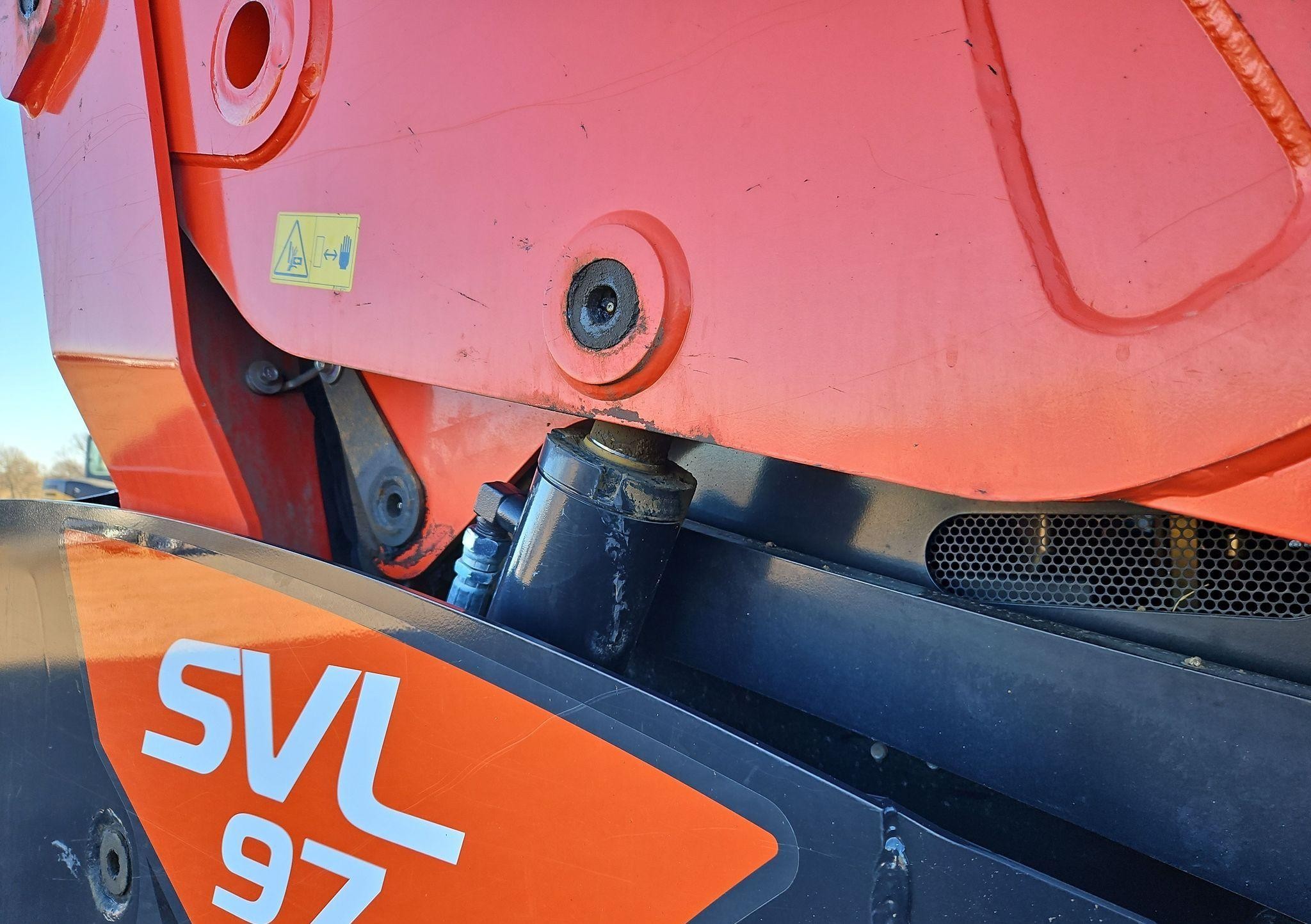 gallery 2022 Kubota SVL97-2 tracked skid steer loader