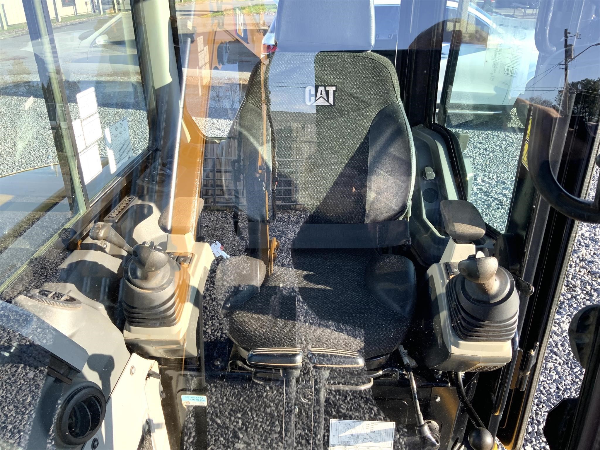gallery 2017 CATERPILLAR 305.5E2 CR