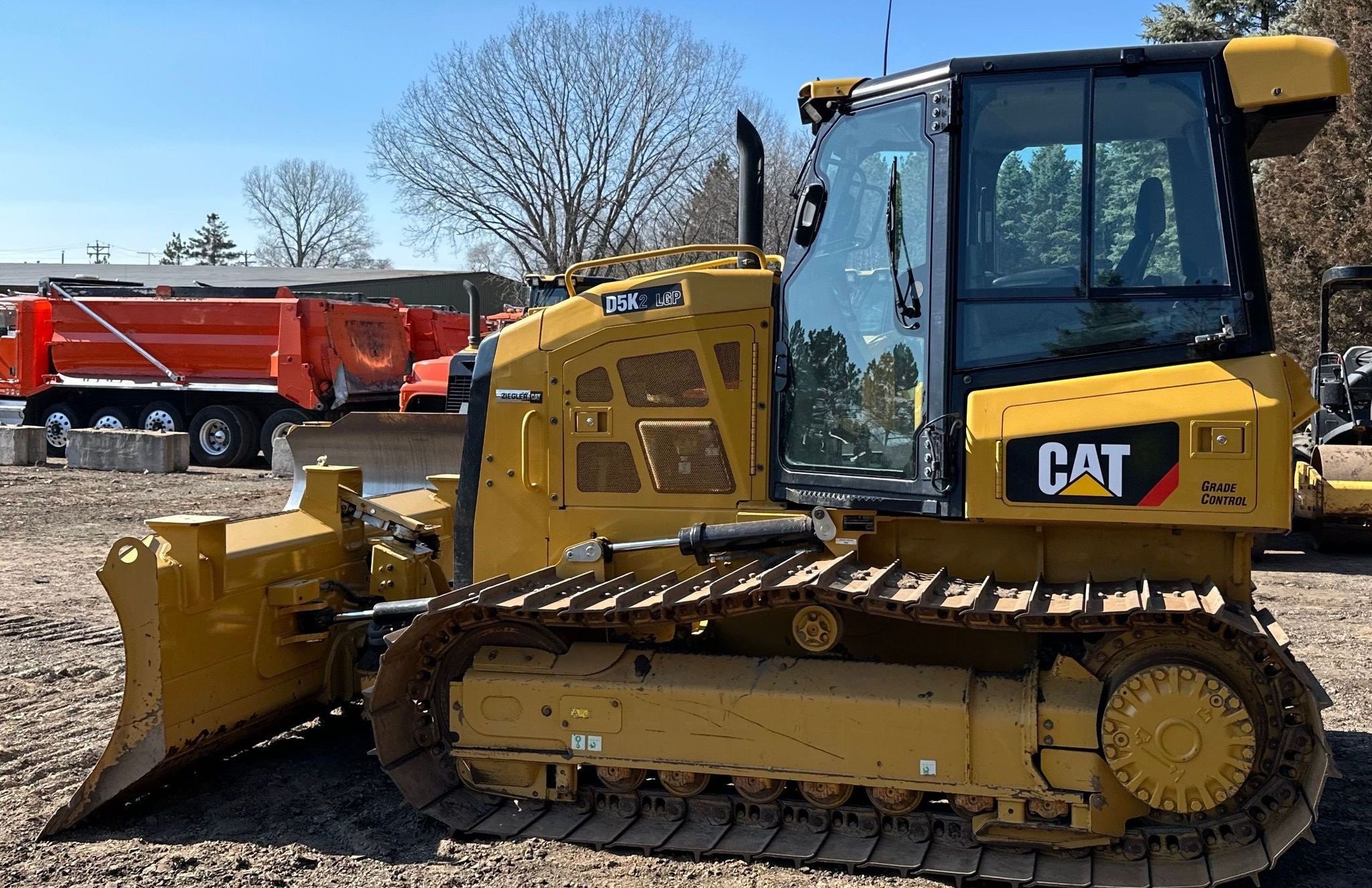 gallery 2019 Caterpillar D5K2 LGP dozer