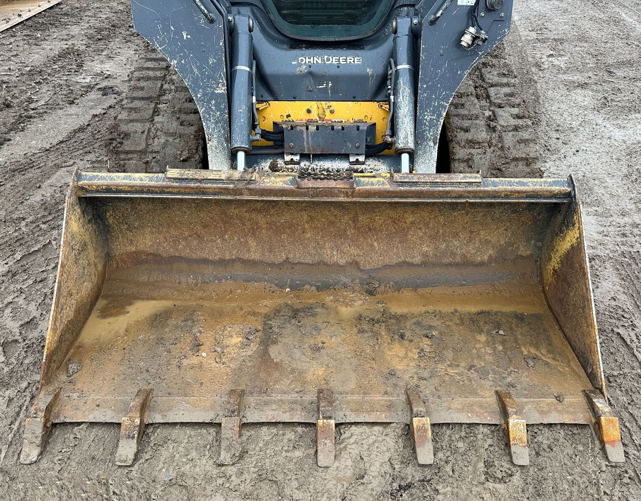 gallery 2019 John Deere 325G tracked skid steer loader
