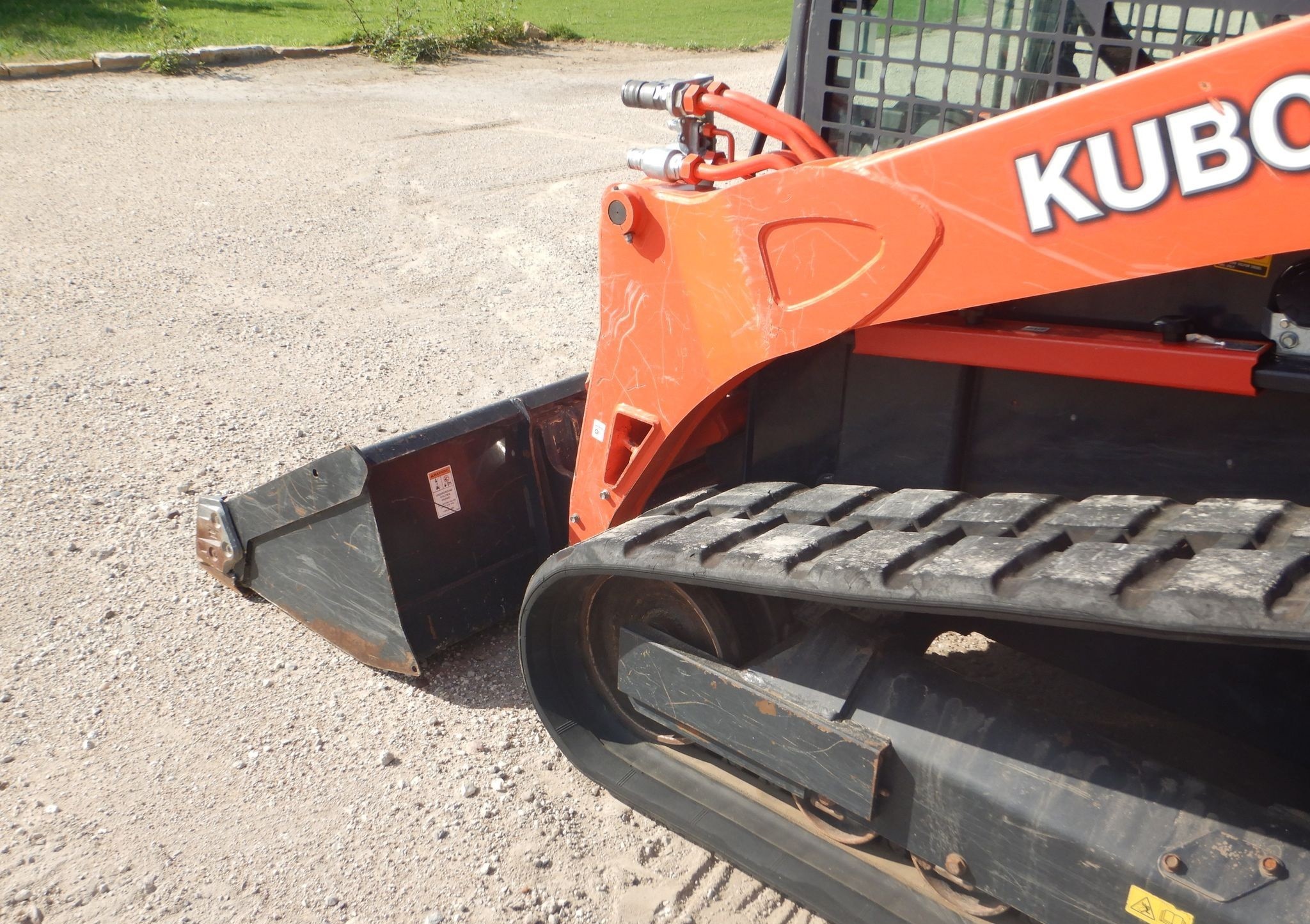 gallery 2015 Kubota SVL90-2 skid steer