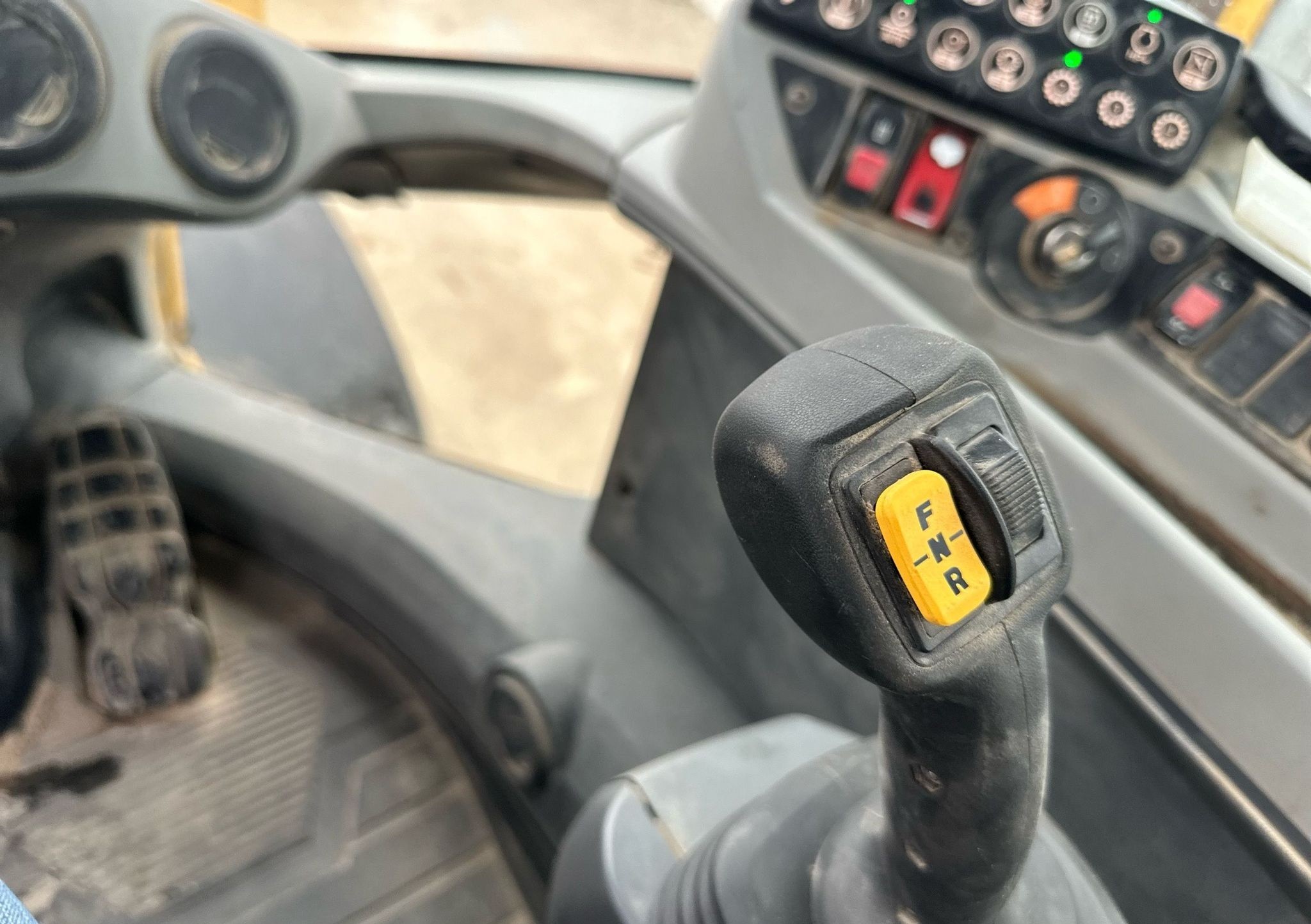 gallery 2015 Caterpillar 930M wheel loader