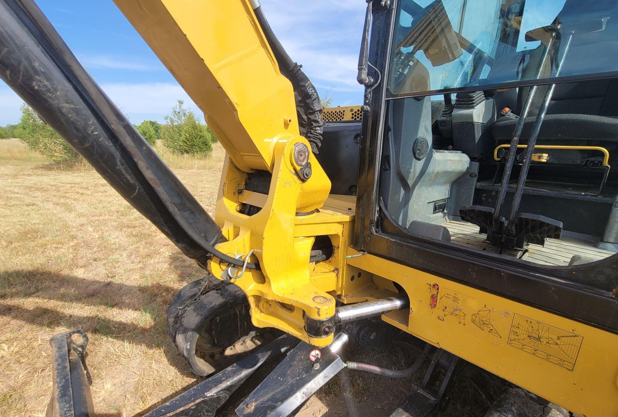 gallery 2019 Caterpillar 306CR  mini excavator