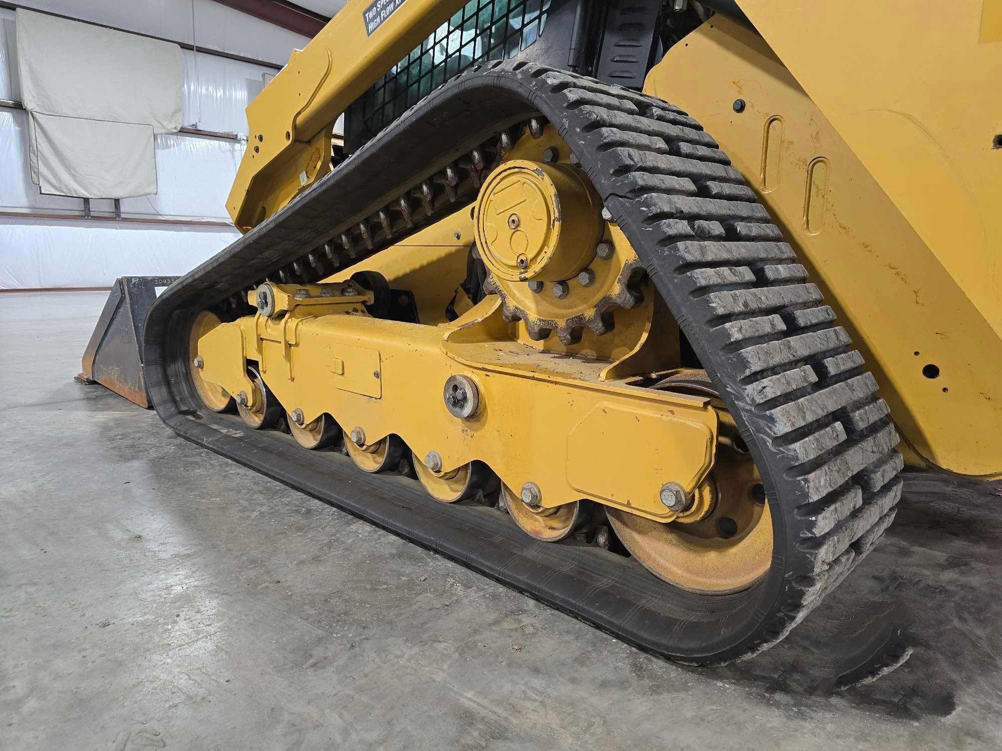 gallery 2022 Caterpillar 299D3 skid steer