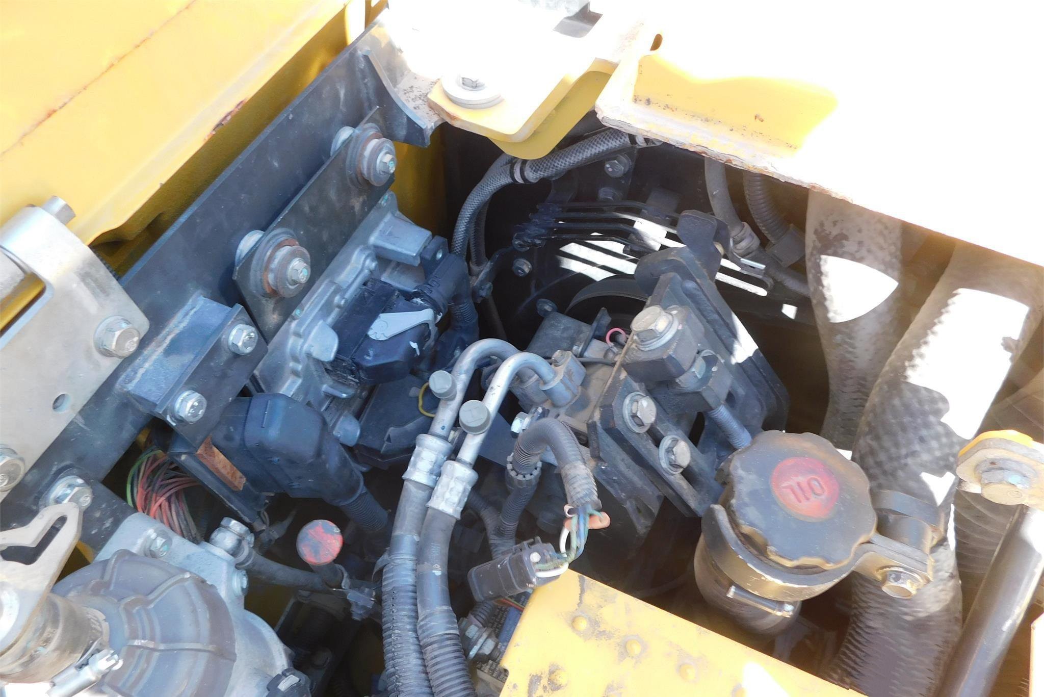 gallery 2016 KOMATSU PC138US LC-11