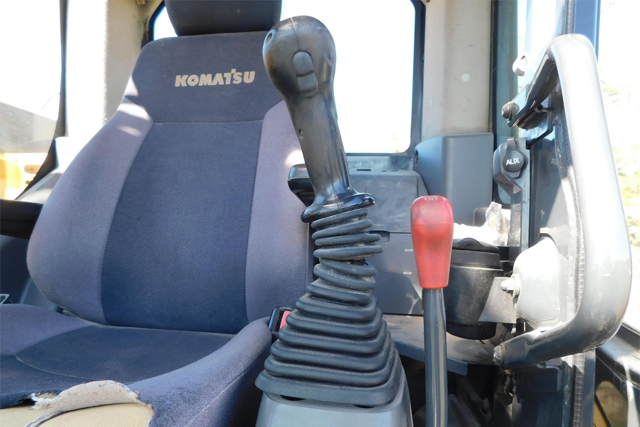 gallery 2016 KOMATSU PC138US LC-11