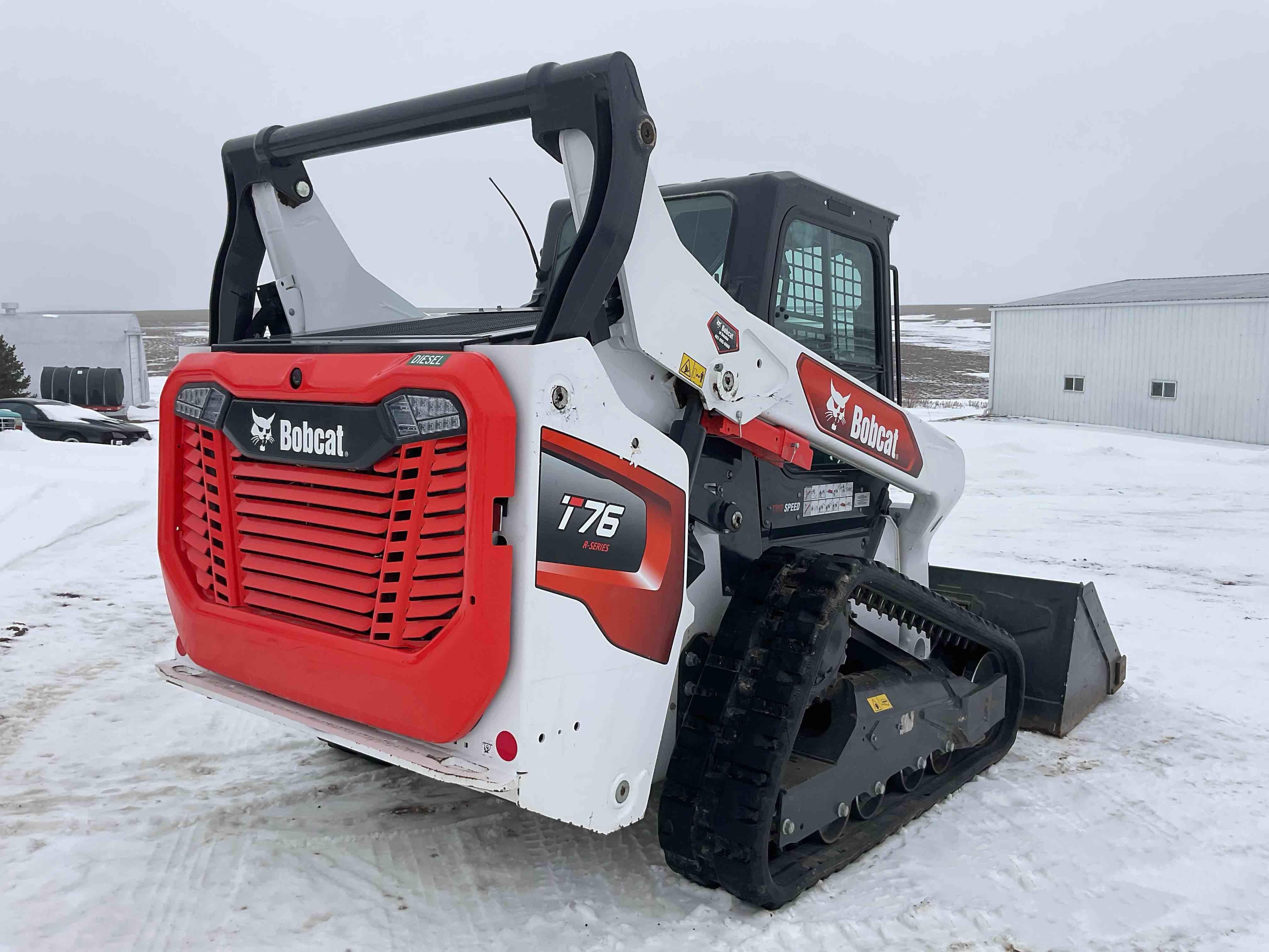 gallery Bobcat T76 R-Series Compact Track Loader