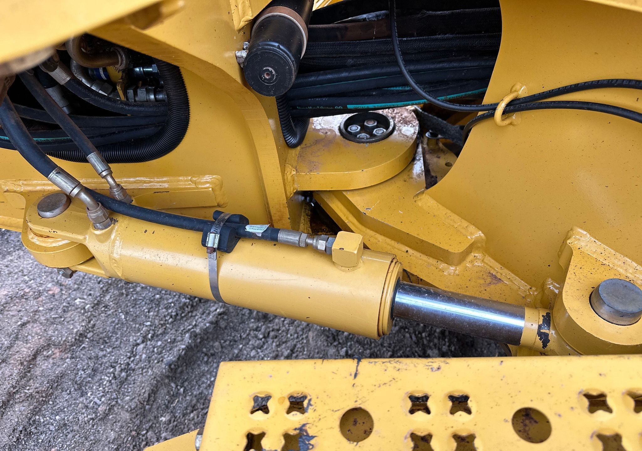 gallery 2013 John Deere 772GP motor grader