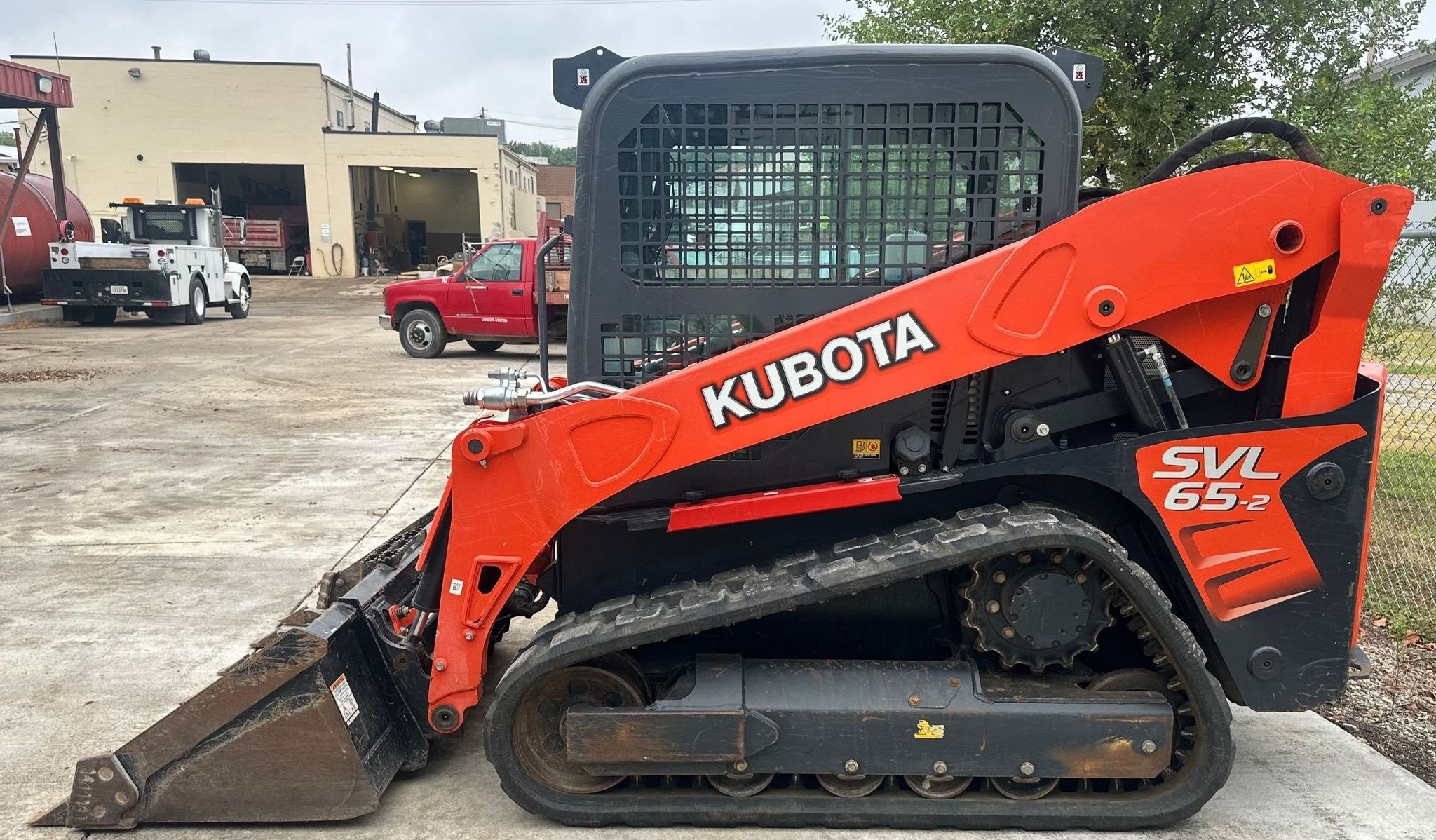 gallery 2020 Kubota SVL65-2 tracked skid steer loader