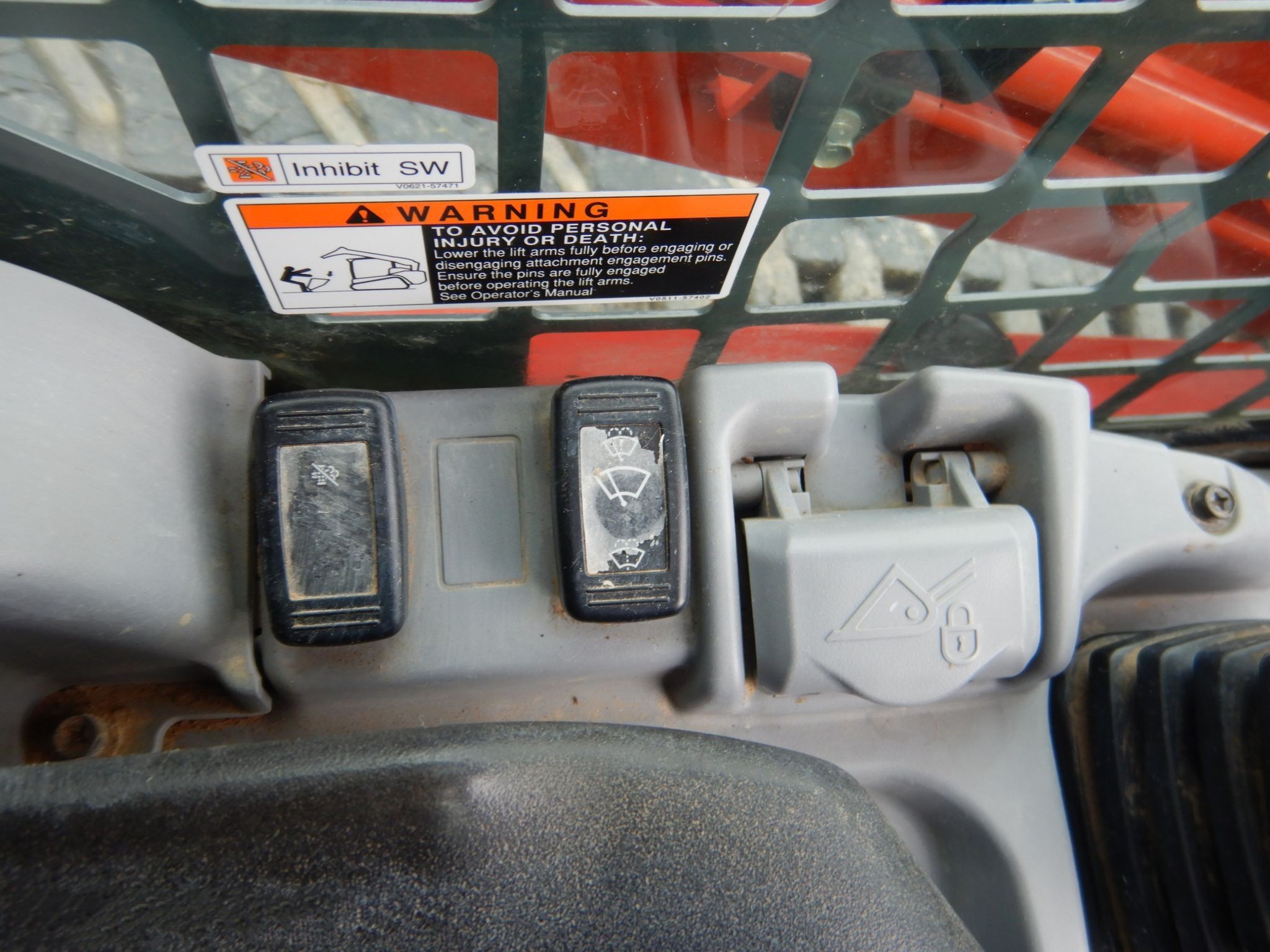 gallery 2017 Kubota SVL 95-2S skid steer loader