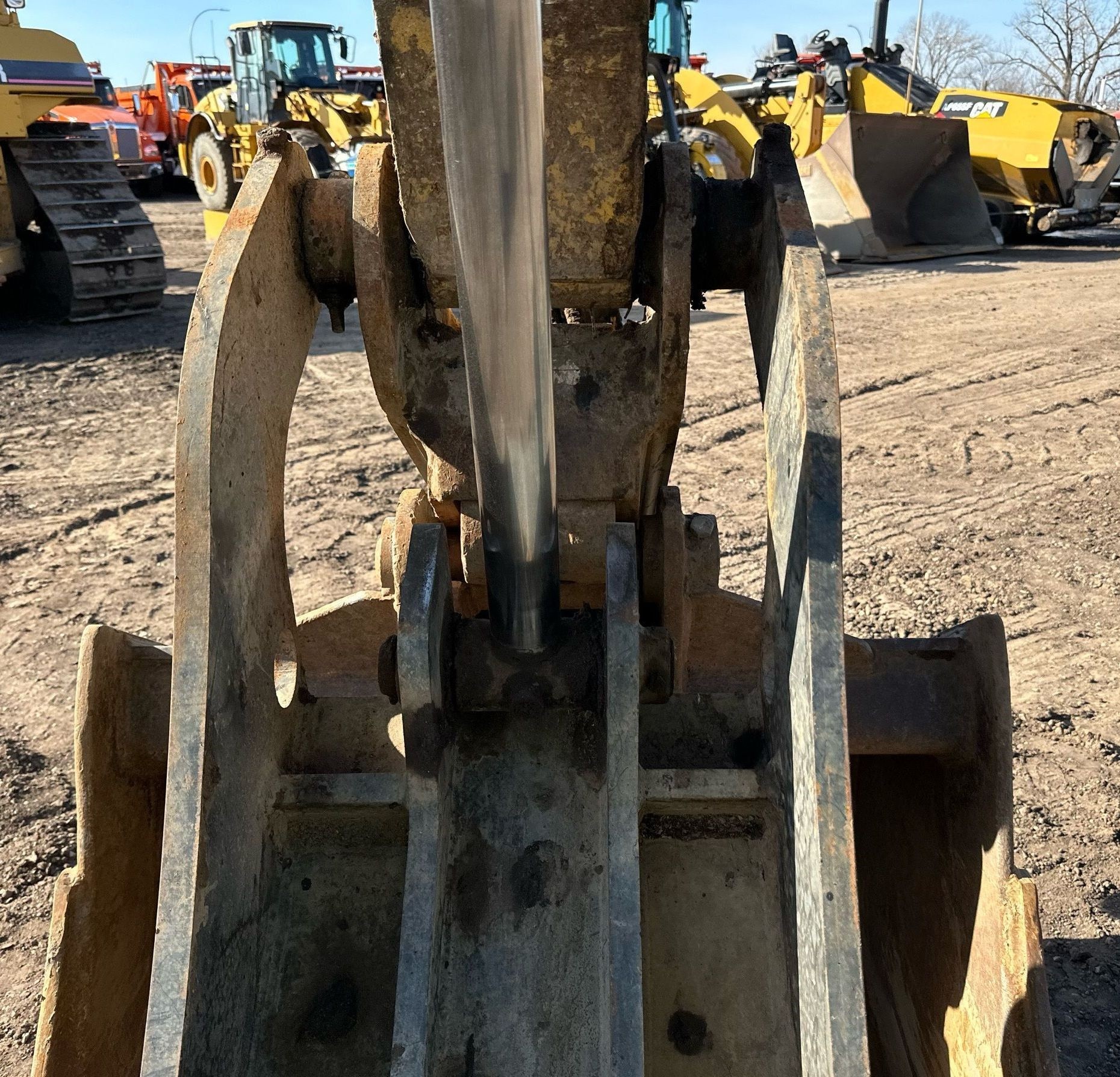 gallery 2015 Caterpillar 311FL RR excavator