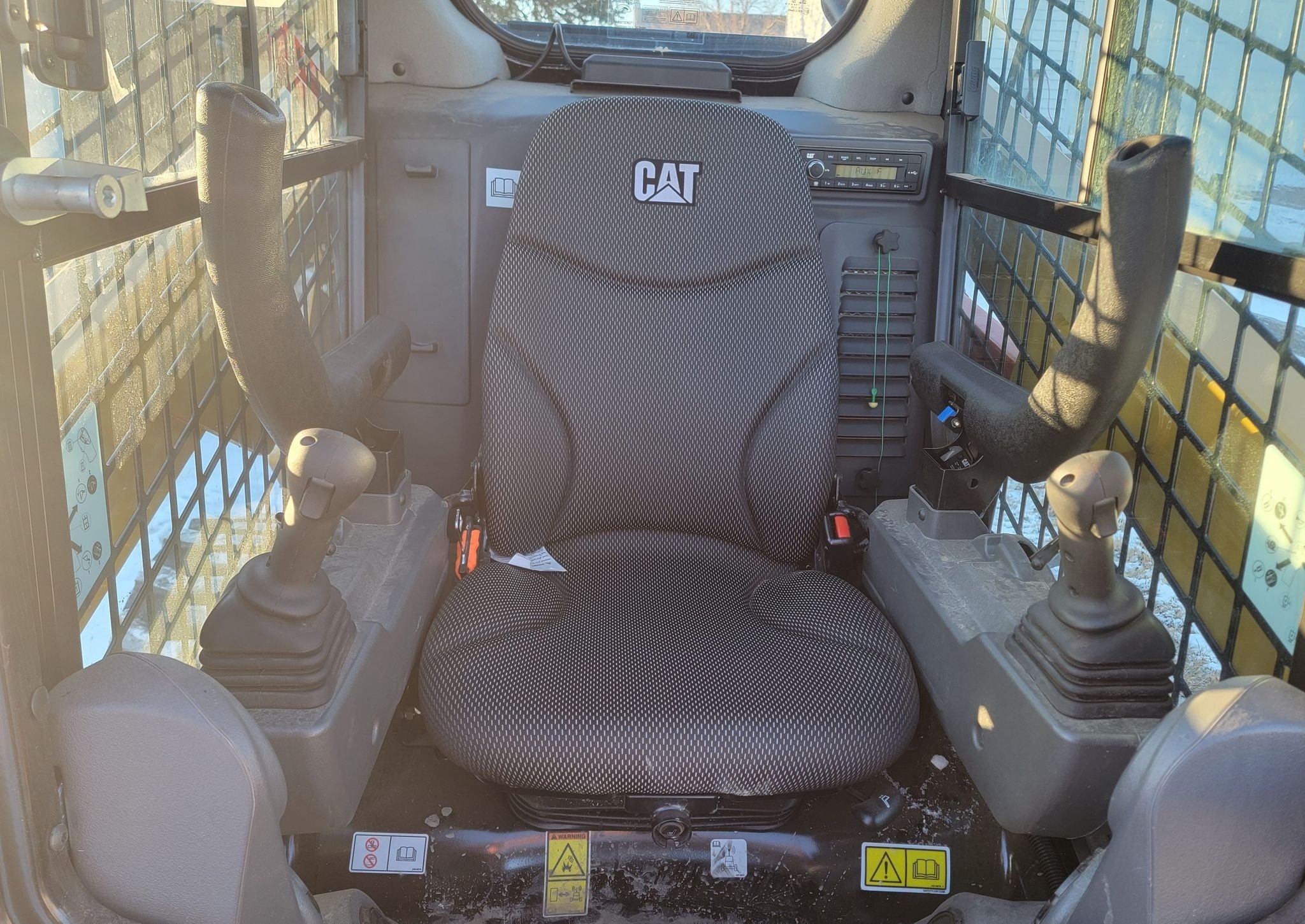 gallery 2021 Caterpillar 242D3 skid steer loader