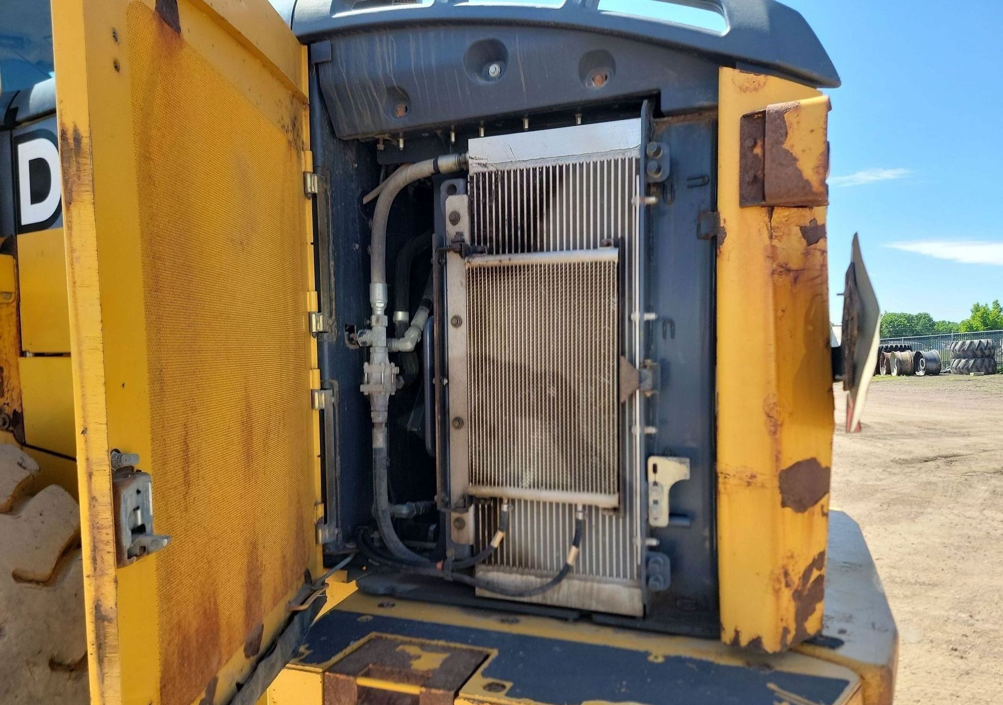gallery 2012 John Deere 744K wheel loader