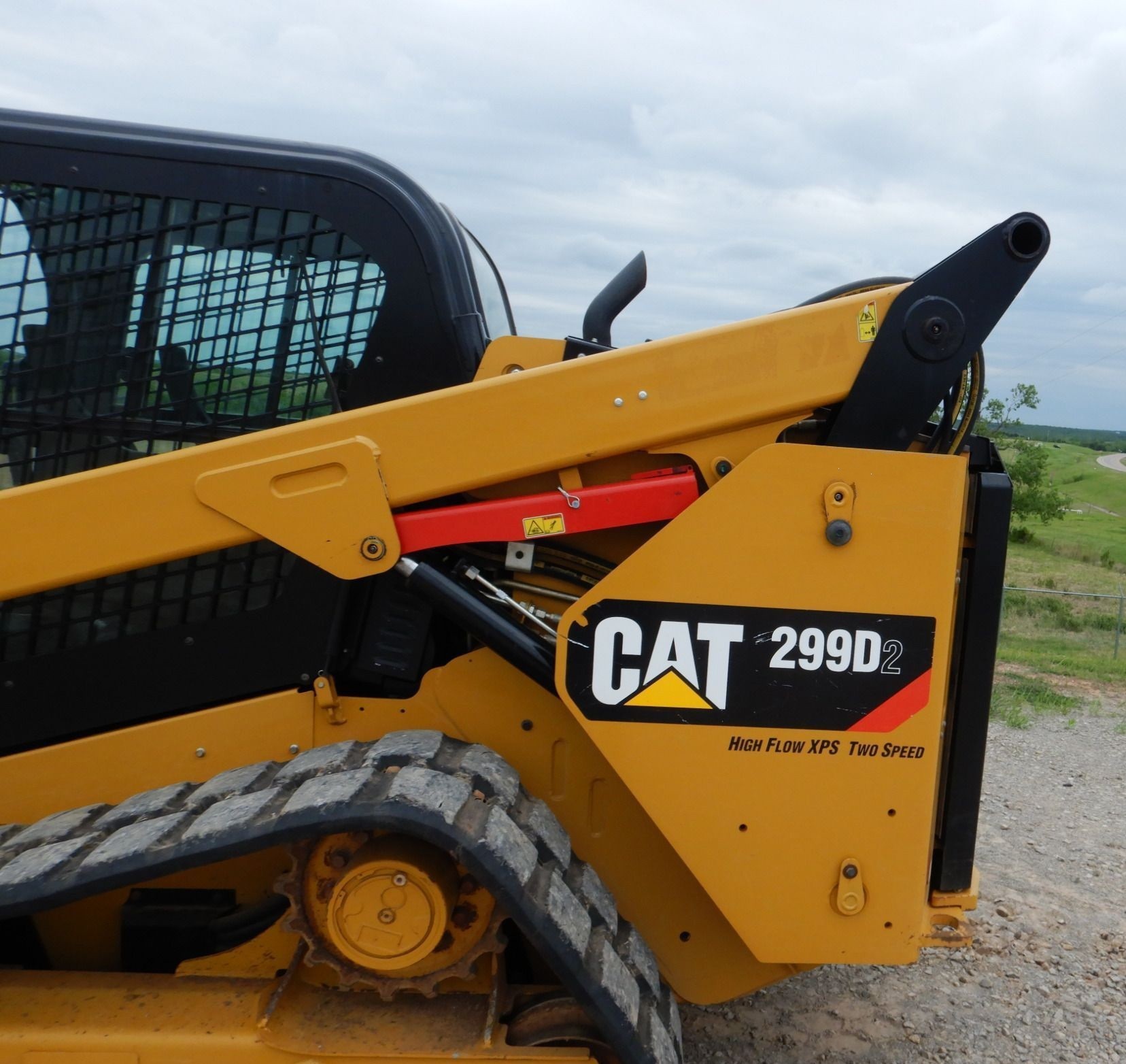 gallery 2018 Caterpillar 299D2 skid steer