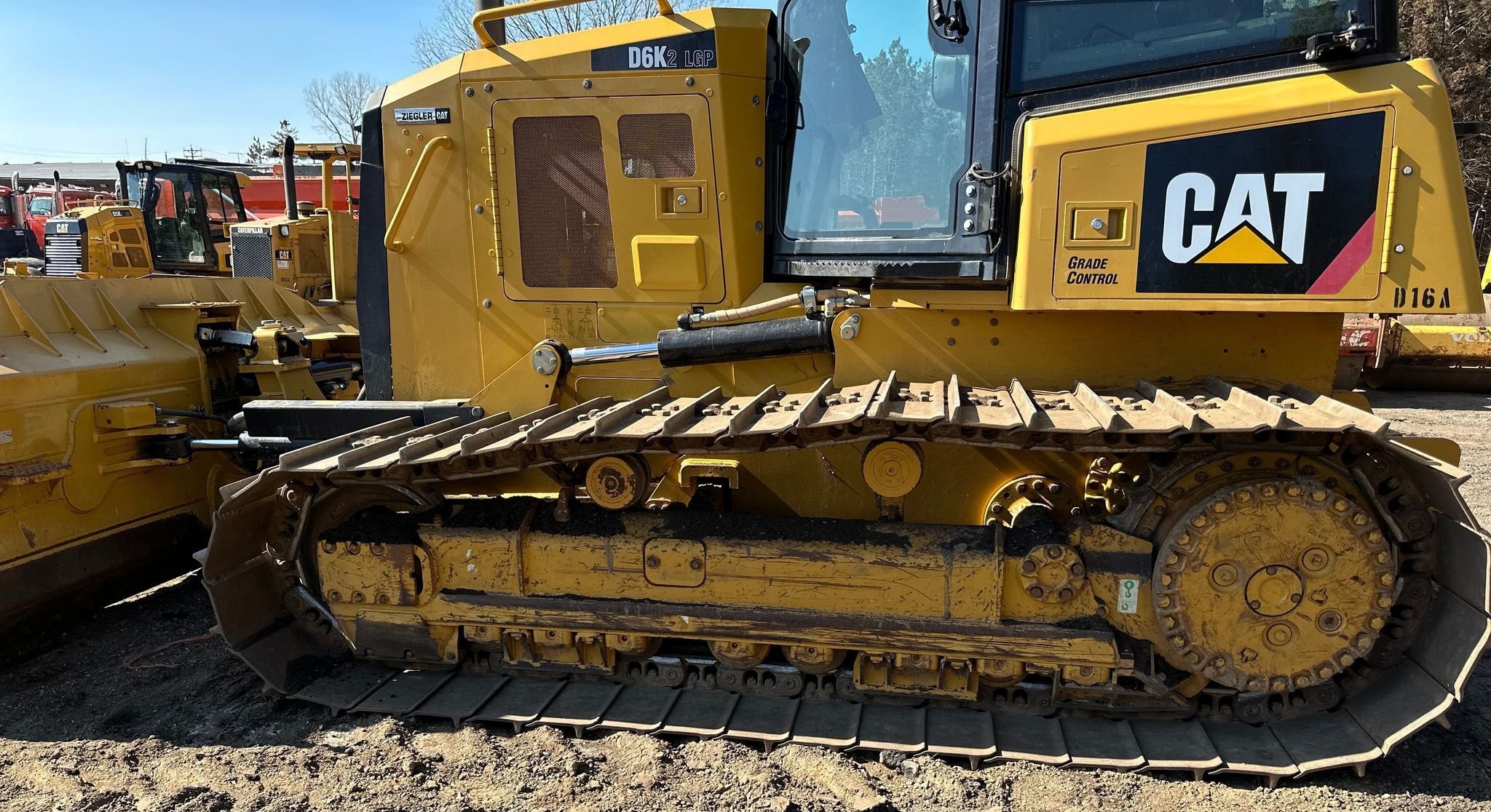 gallery 2016 Caterpillar D6K2 LGP dozer