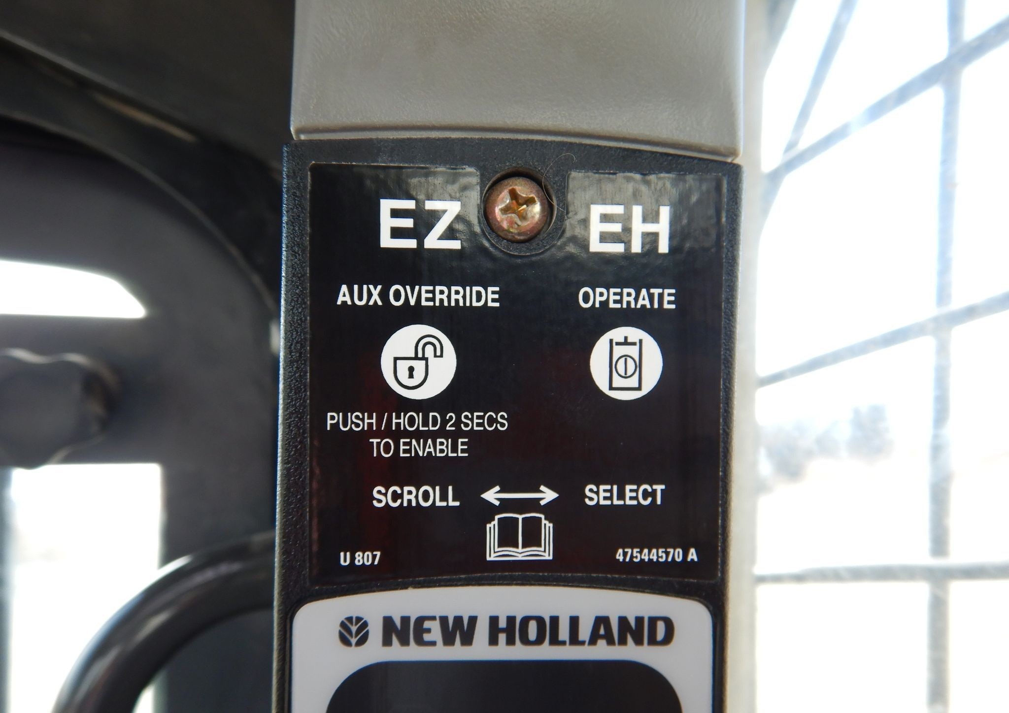 gallery New Holland C245 tracked skid steer loader