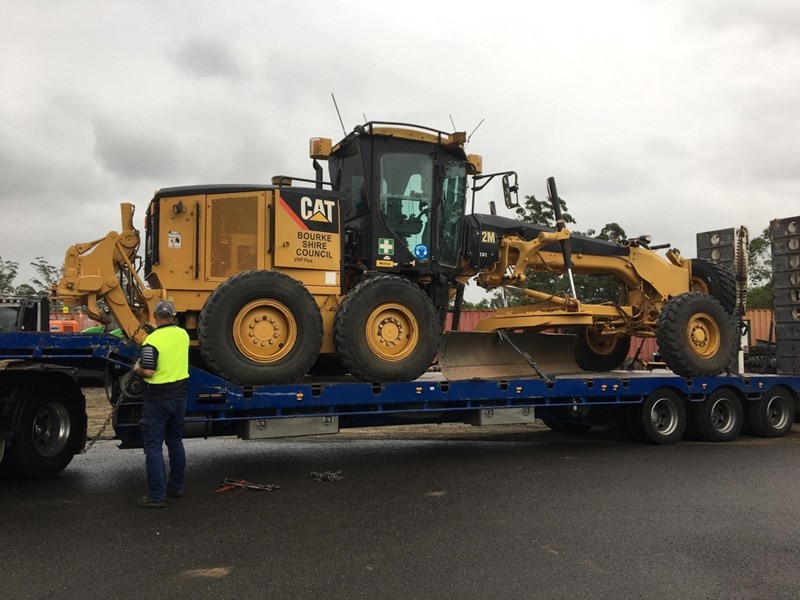 gallery 2009 Caterpillar 12M Grader