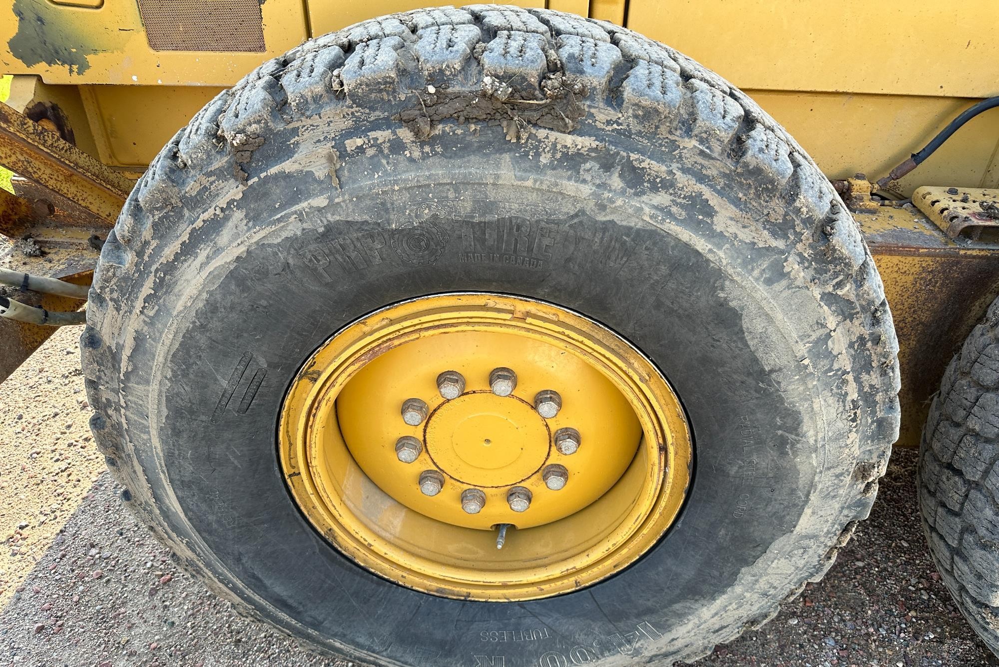 gallery 2014 Caterpillar 140M2 VHP Plus Motor Grader