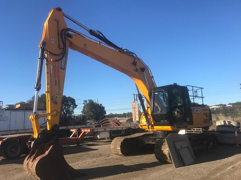 gallery 2014 JCB JS220LC EXCAVATOR