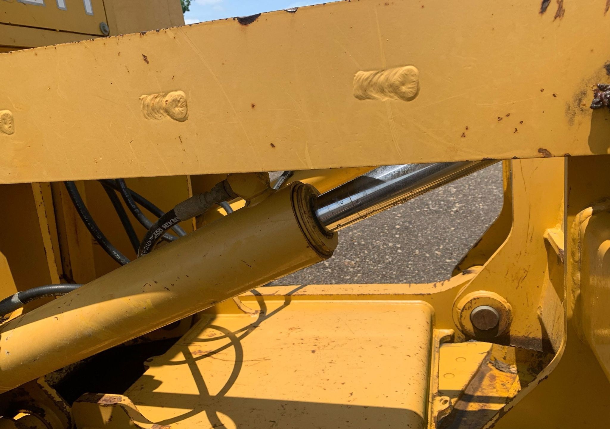 gallery 2014 John Deere 850K WLT dozer